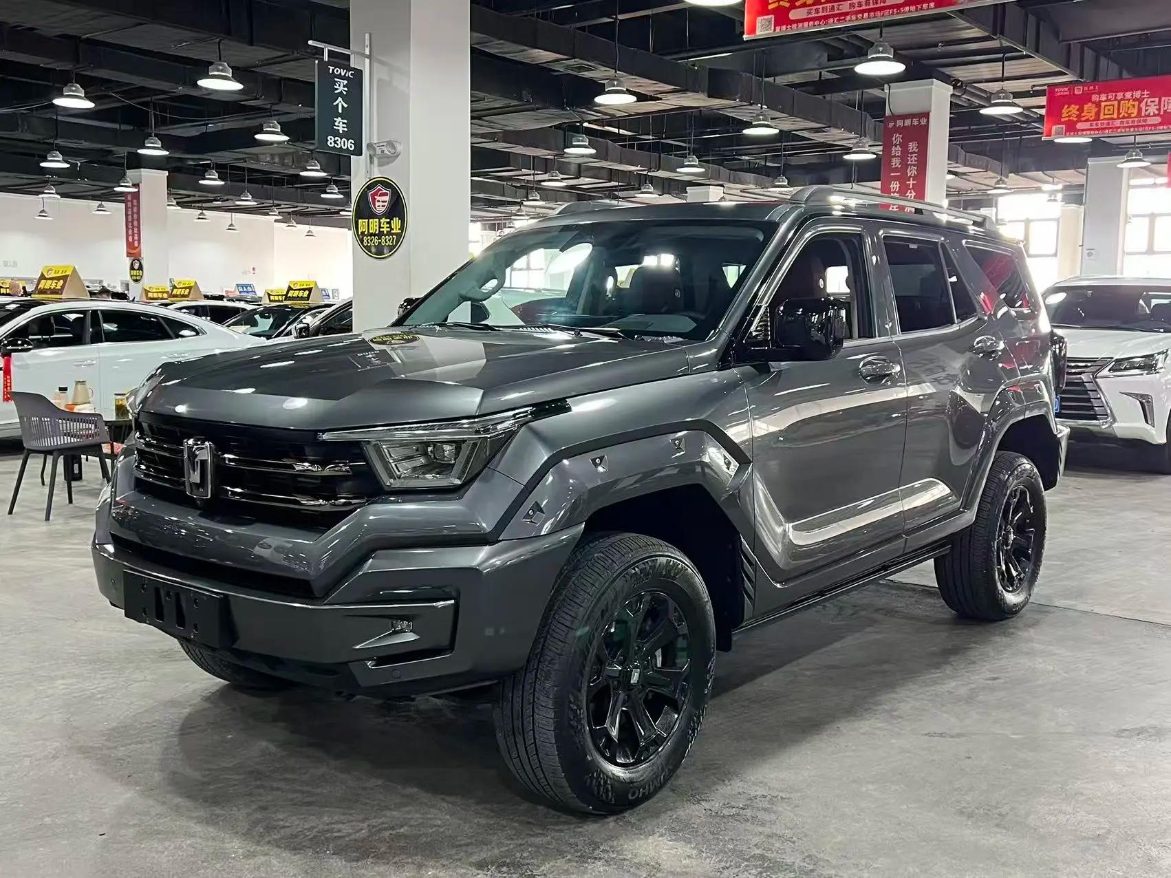 Tank 400 Hi4-T 2024 г. 53020 км.