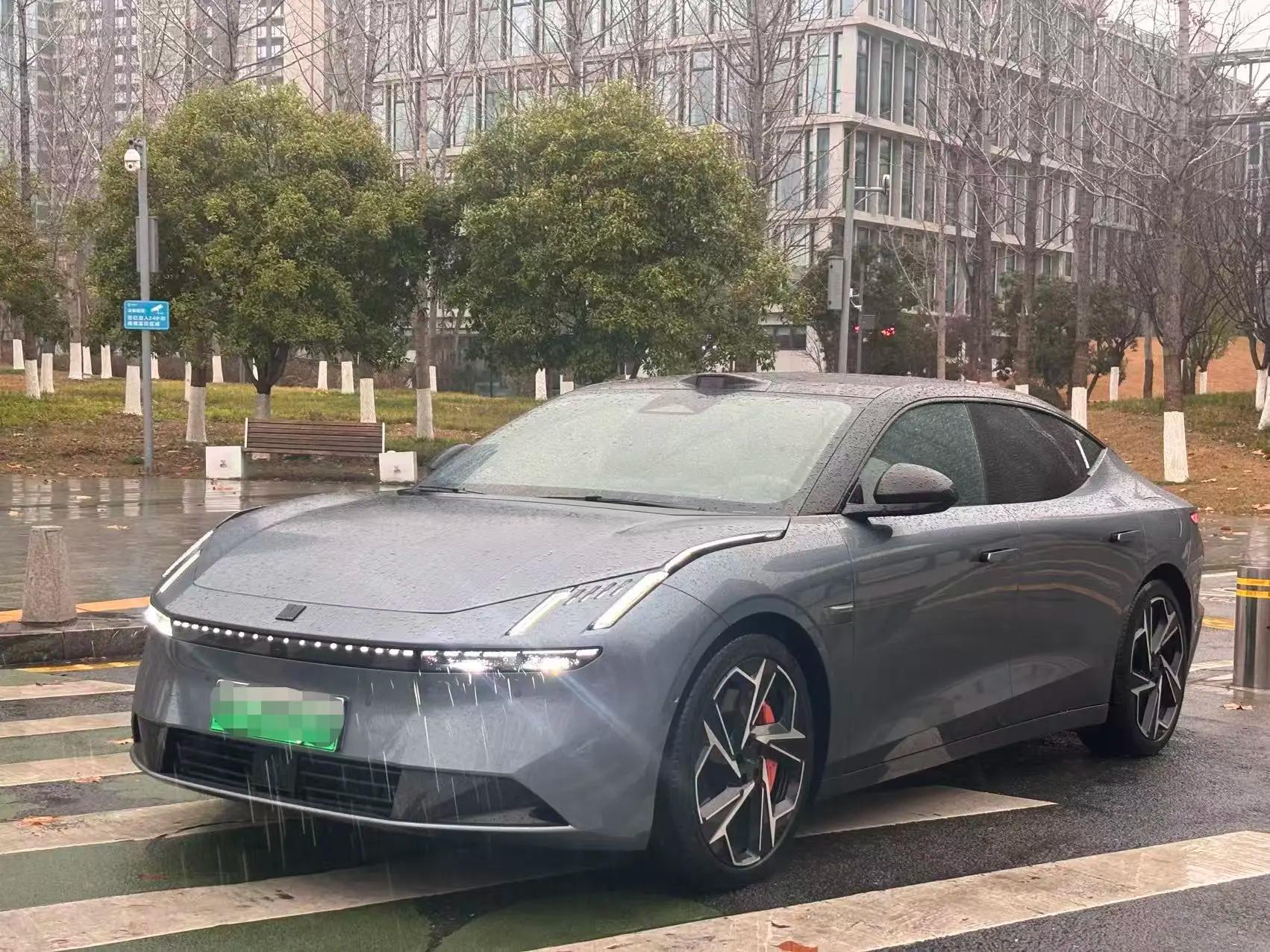 Lynk & Co Z10 2024 г. 18070 км.