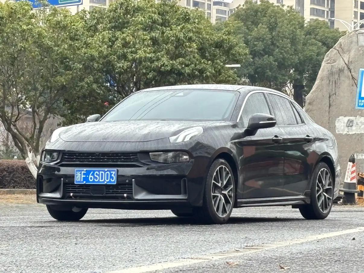 Lynk & Co 03 2021 г. 62020 км.