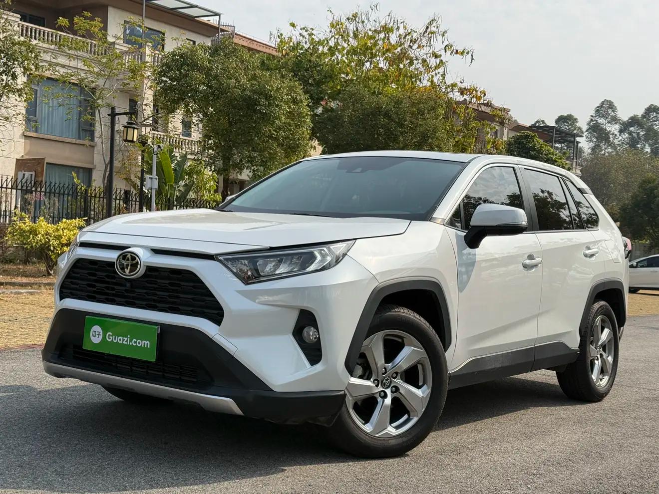 Toyota RAV4 2021 г. 50053 км.