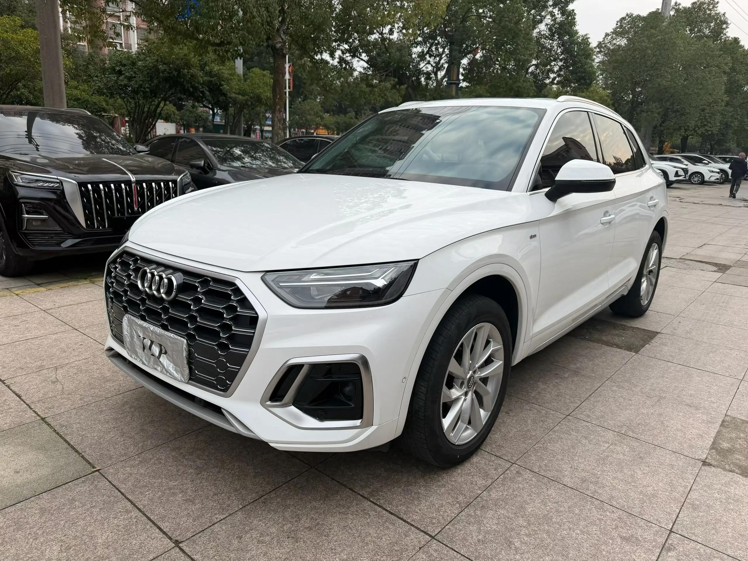 Audi Q5L 2021 г. 80135 км.