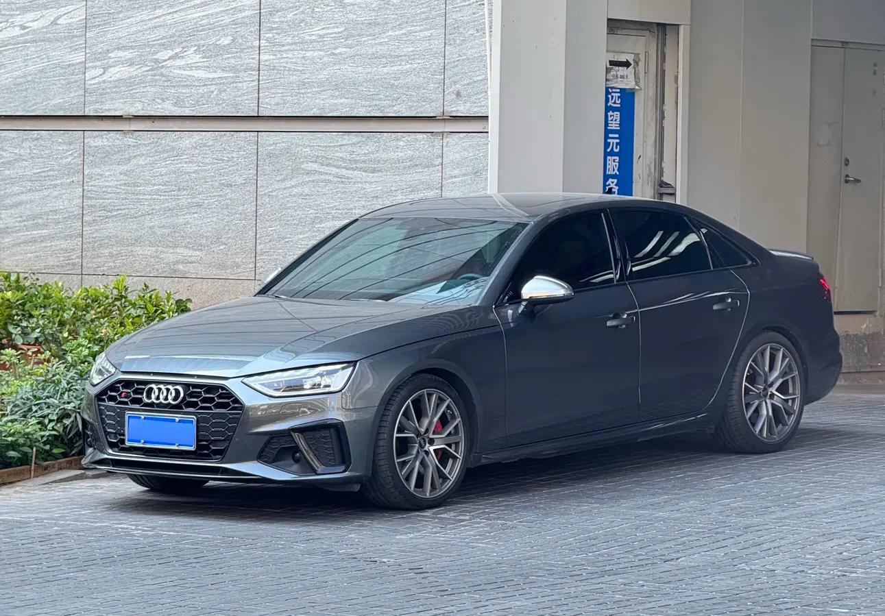 Audi S4 2024 г. 12073 км.