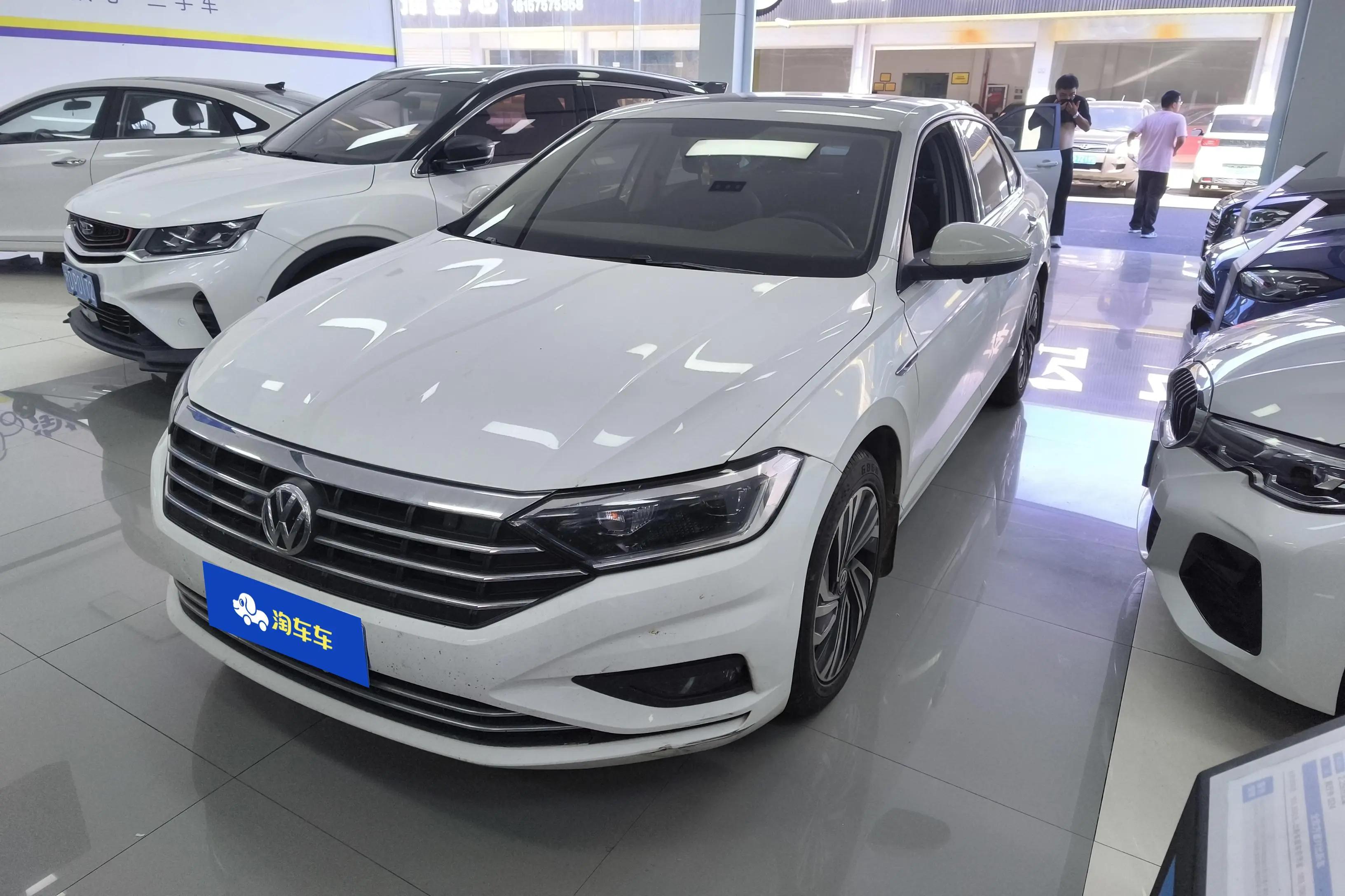 Volkswagen Sagitar 2022 г. 73889 км.