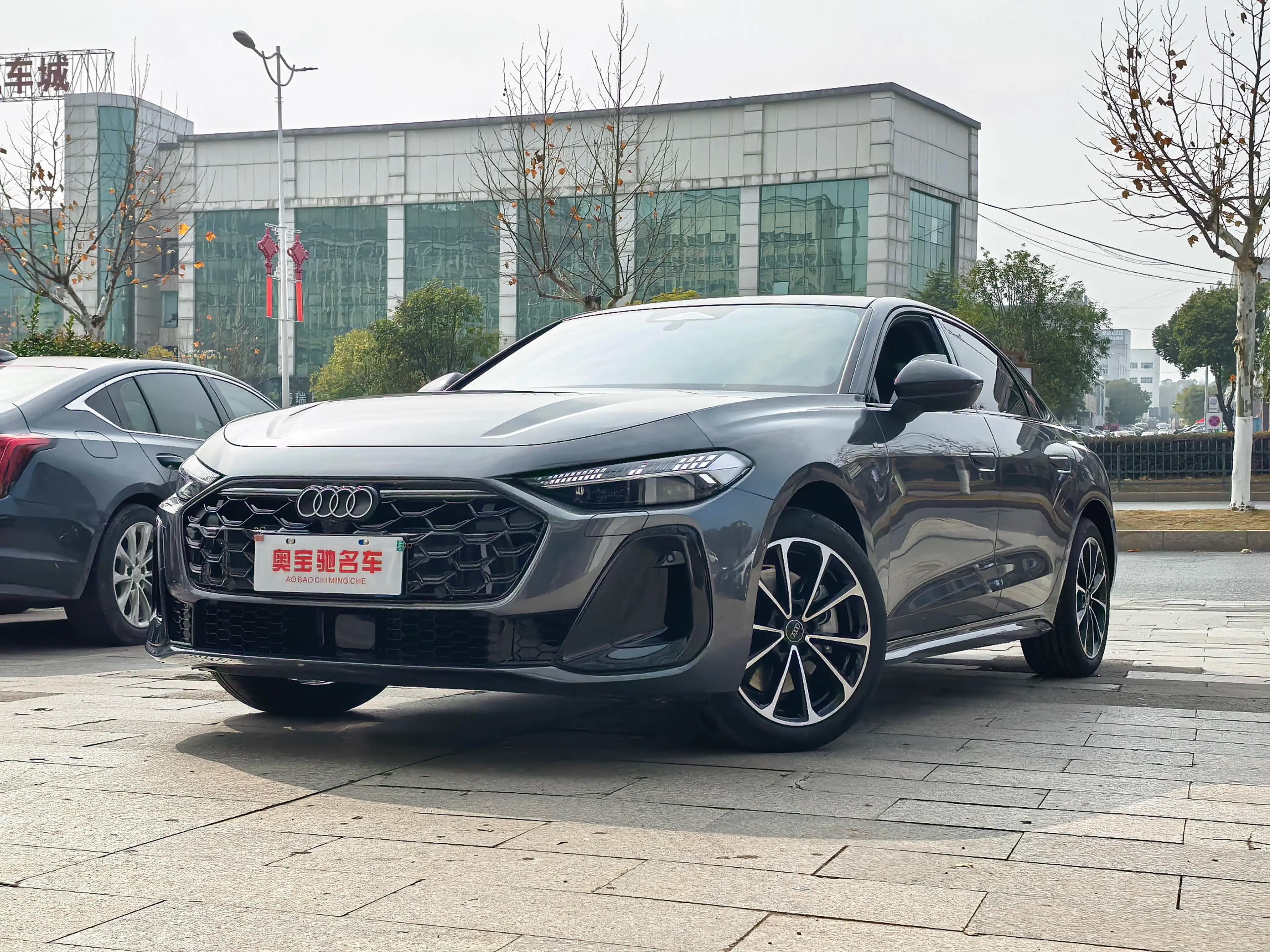 Audi A5L 2025 г. 1638 км.