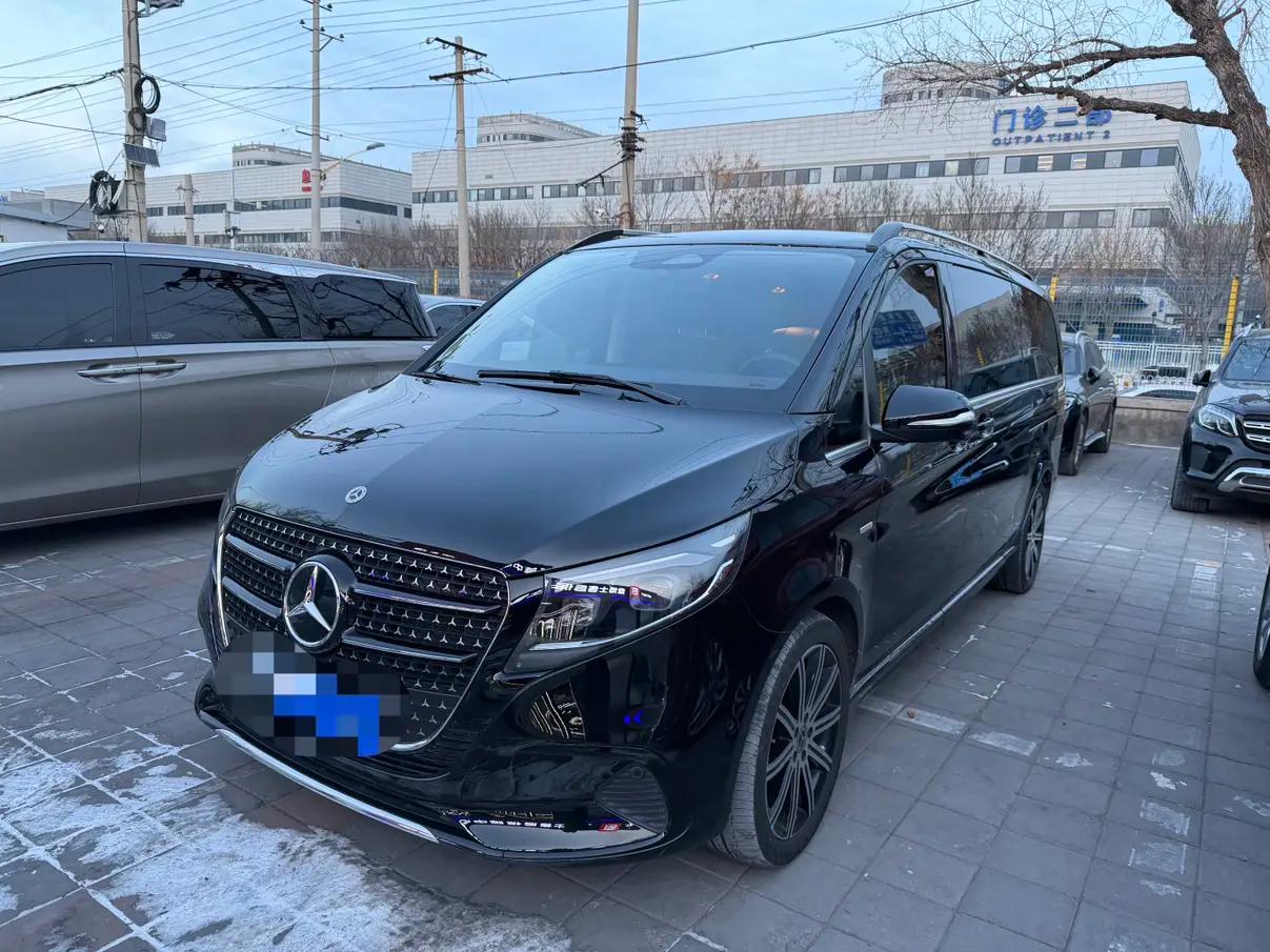 Mercedes-Benz Mercedes Benz V Class 2025 г. 46007 км.