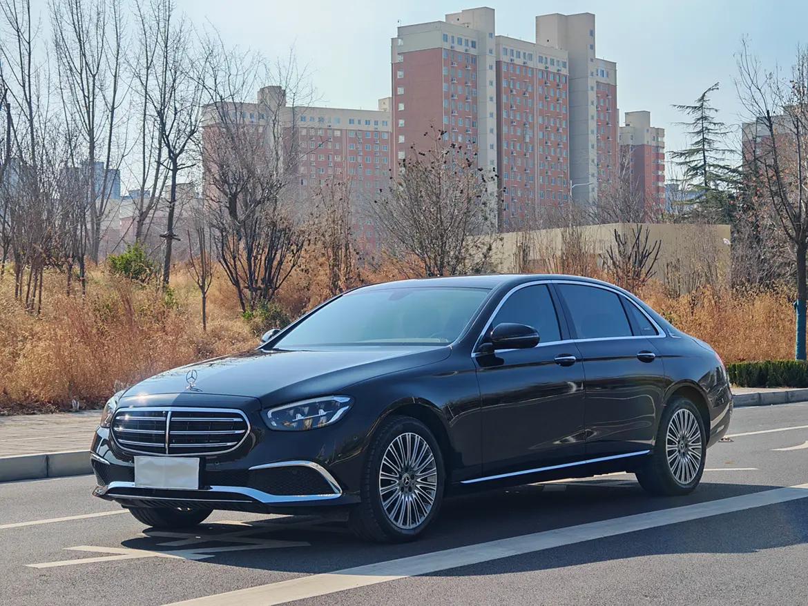 Mercedes-Benz E-Class 2023 г. 12296 км.