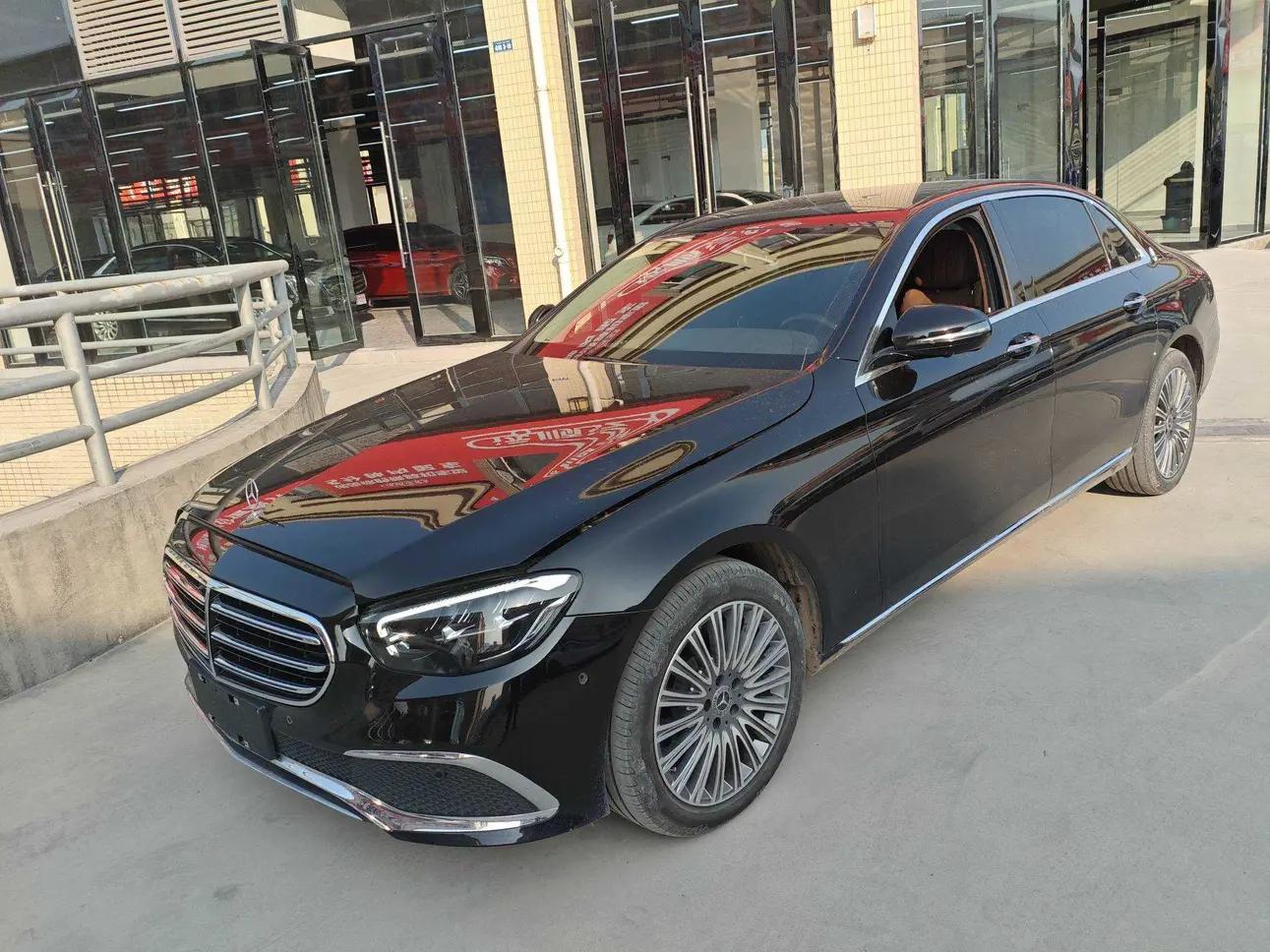 Mercedes-Benz E-Class 2023 г. 50105 км.