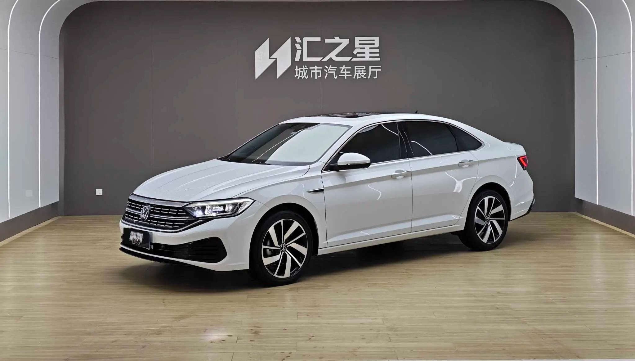 Volkswagen Sagitar 2023 г. 36533 км.