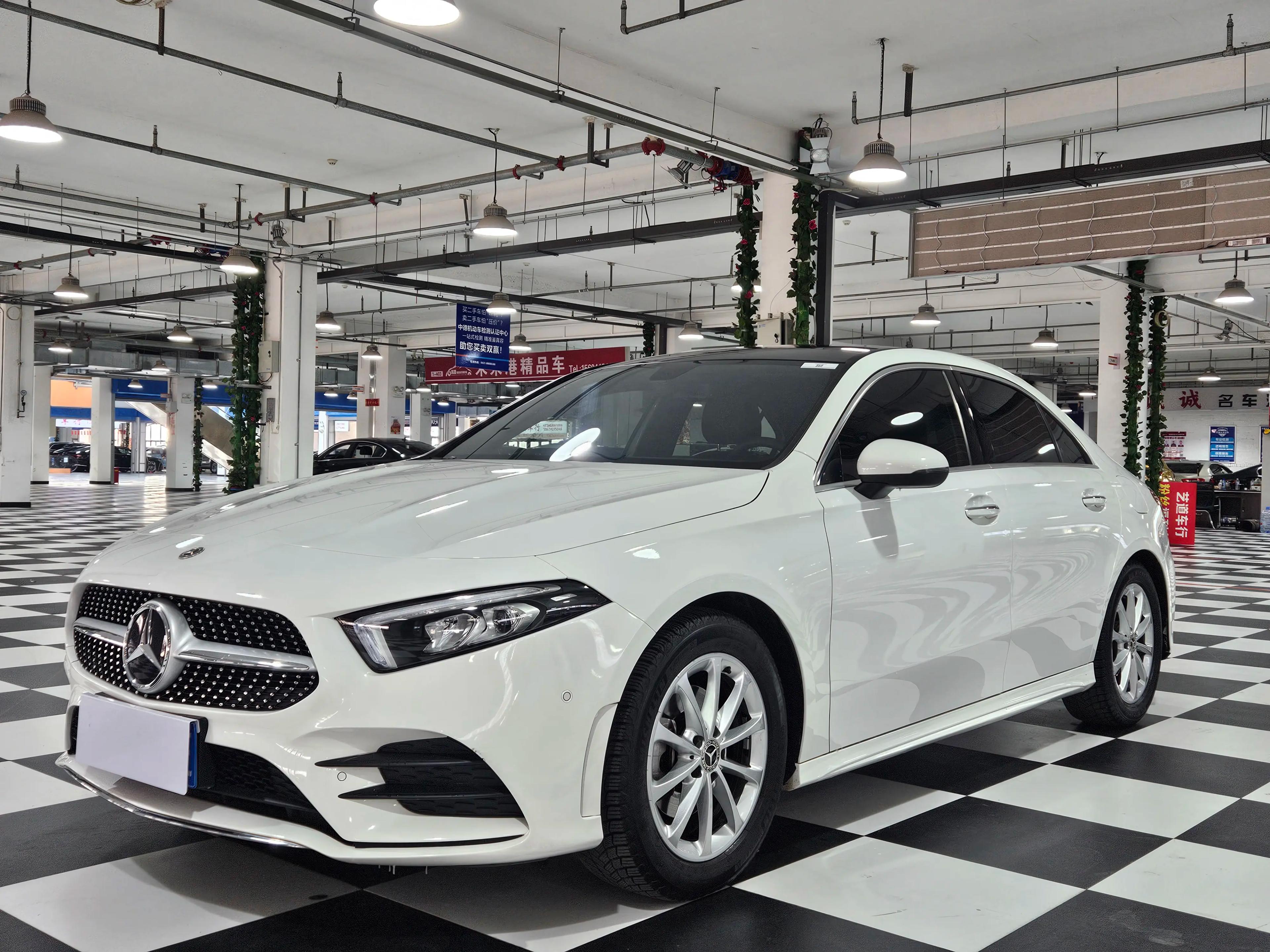 Mercedes-Benz Mercedes Benz A Class 2021 г. 69013 км.