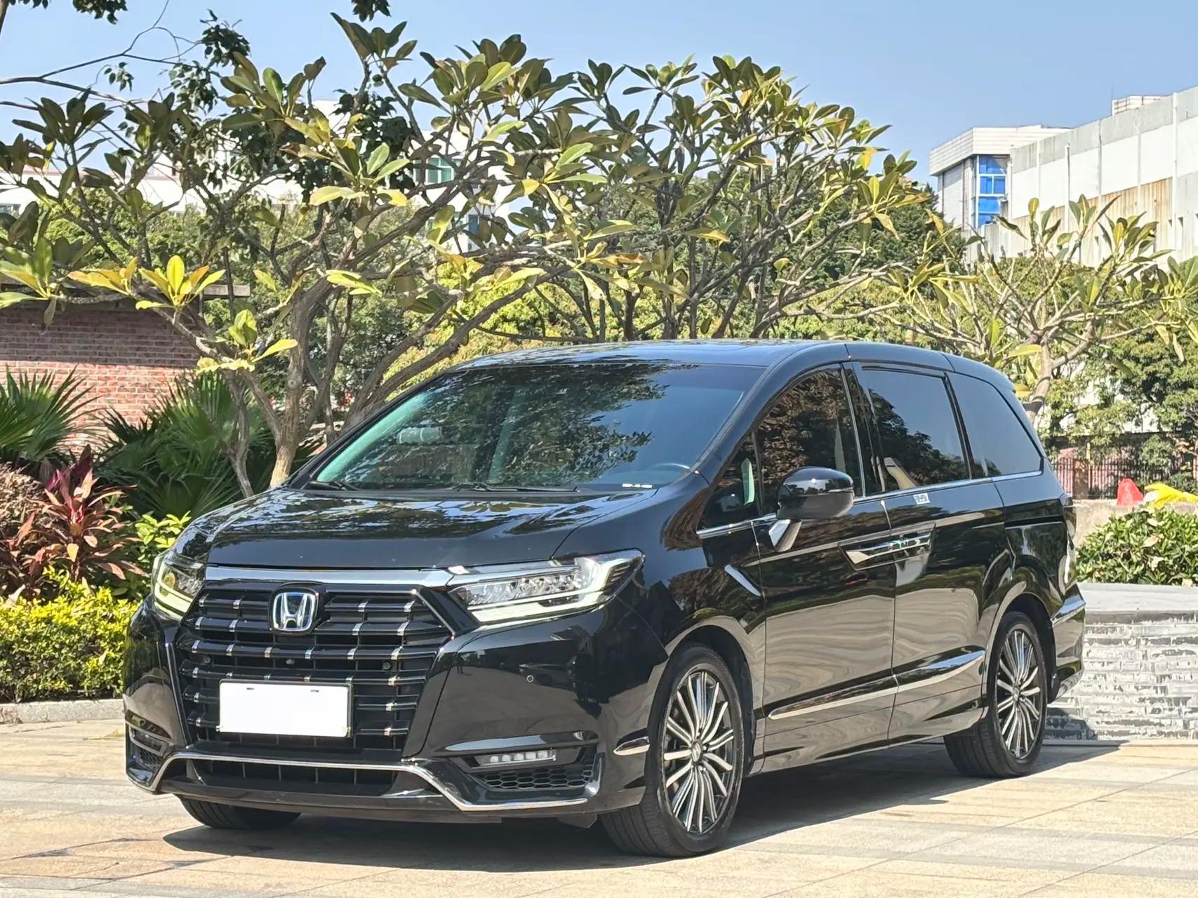 Honda Elysion 2022 г. 74061 км.