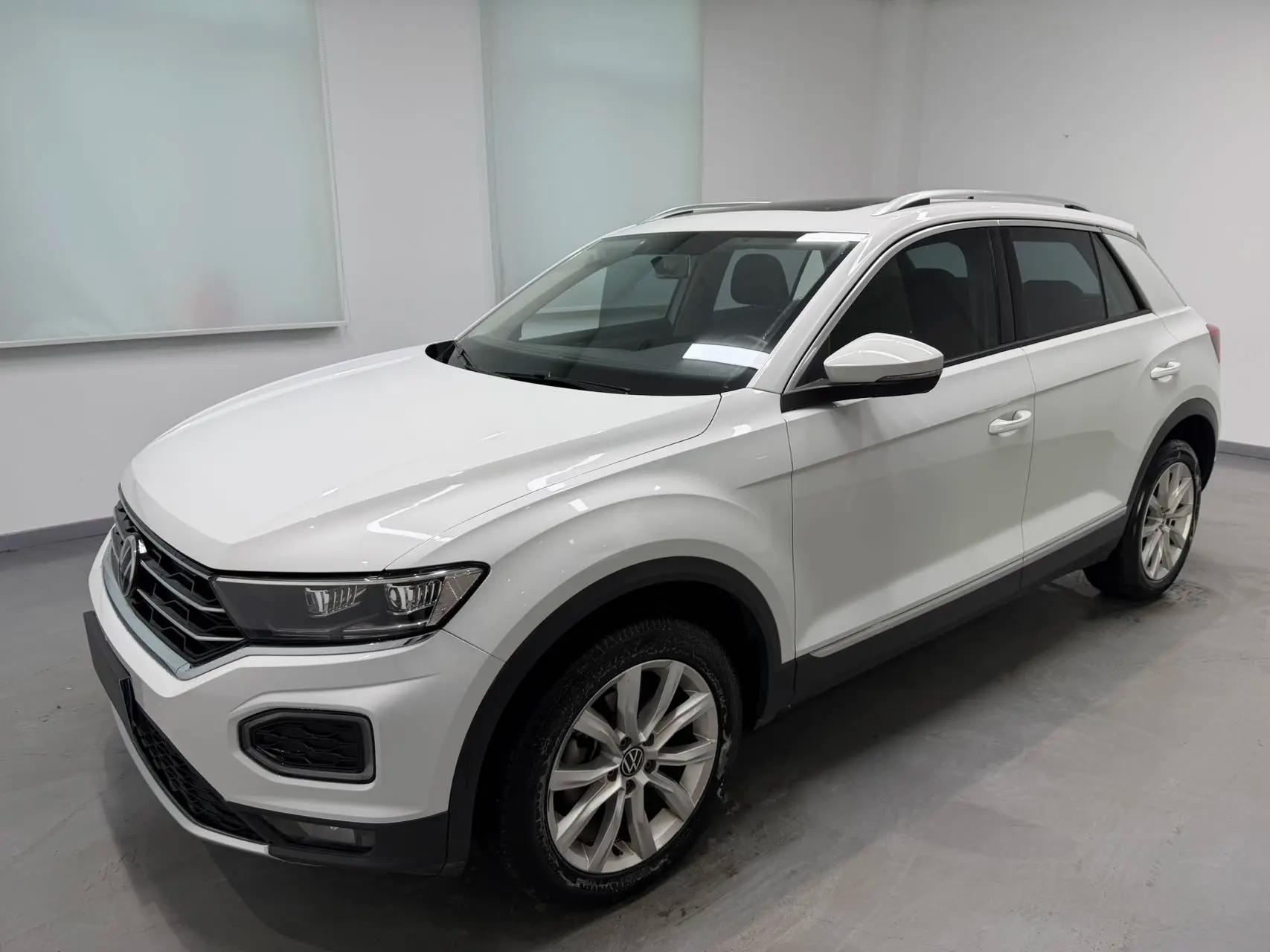 Volkswagen T-Roc 2022 г. 28148 км.