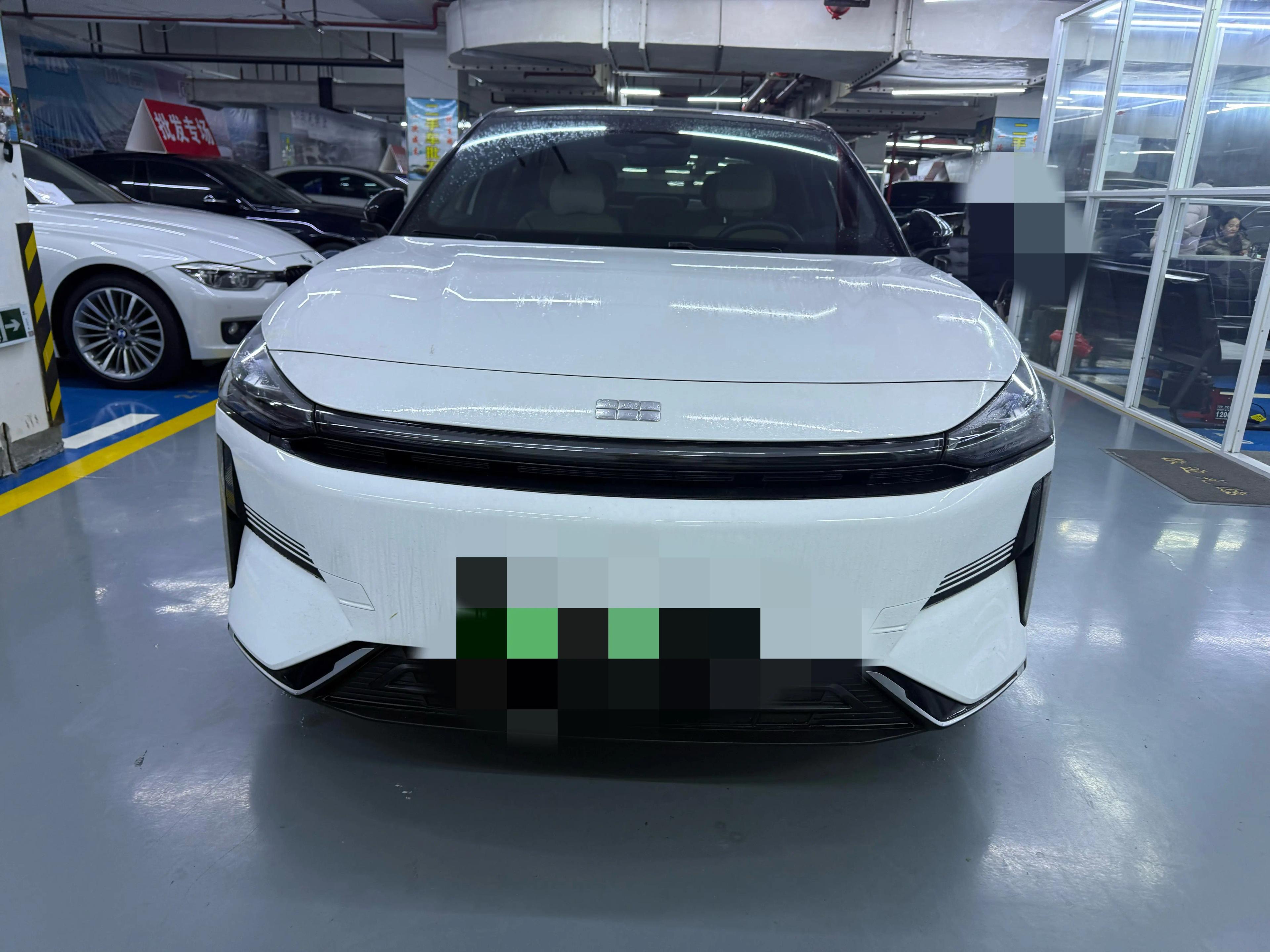 Geely Galaxy L6 2023 г. 44030 км.