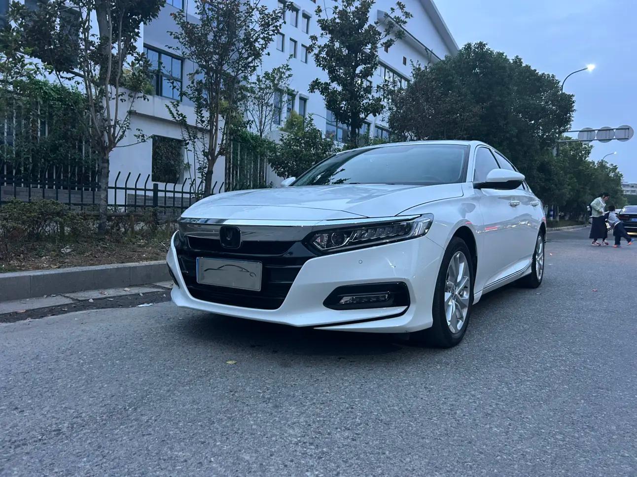 Honda Accord 2021 г. 60111 км.