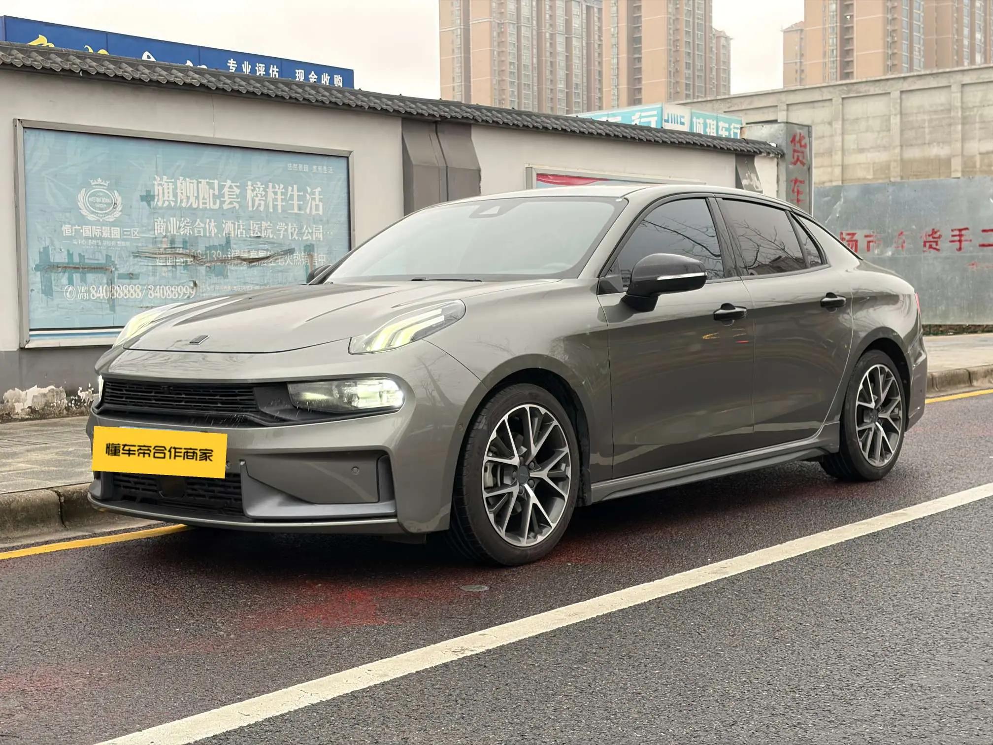 Lynk & Co 03 2022 г. 69011 км.