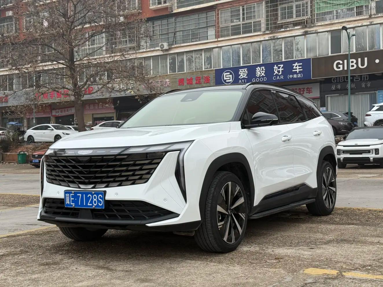 Geely Atlas L 2024 г. 19093 км.