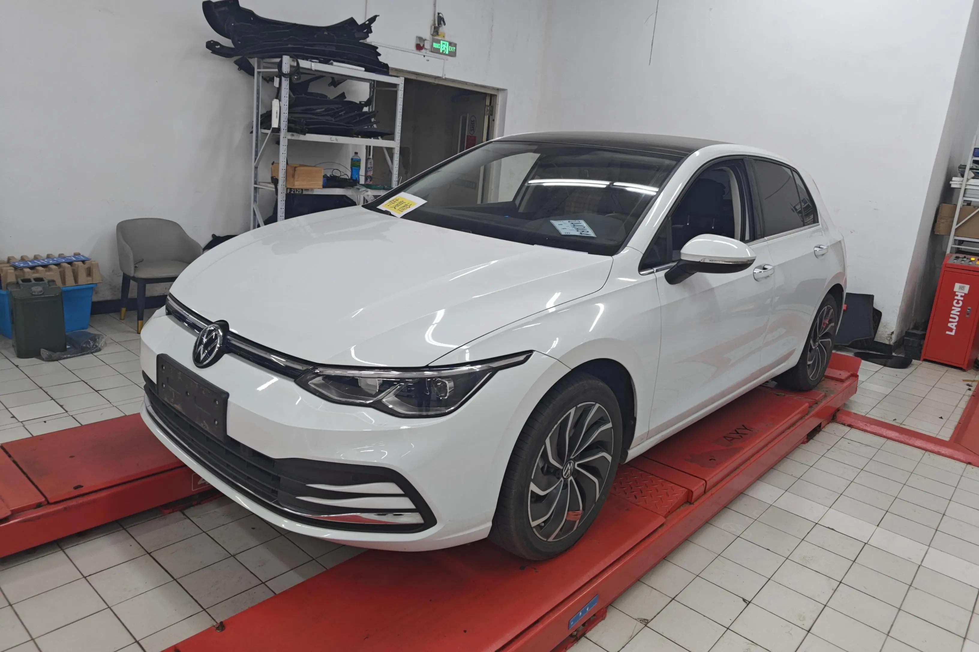Volkswagen Golf 2022 г. 25648 км.