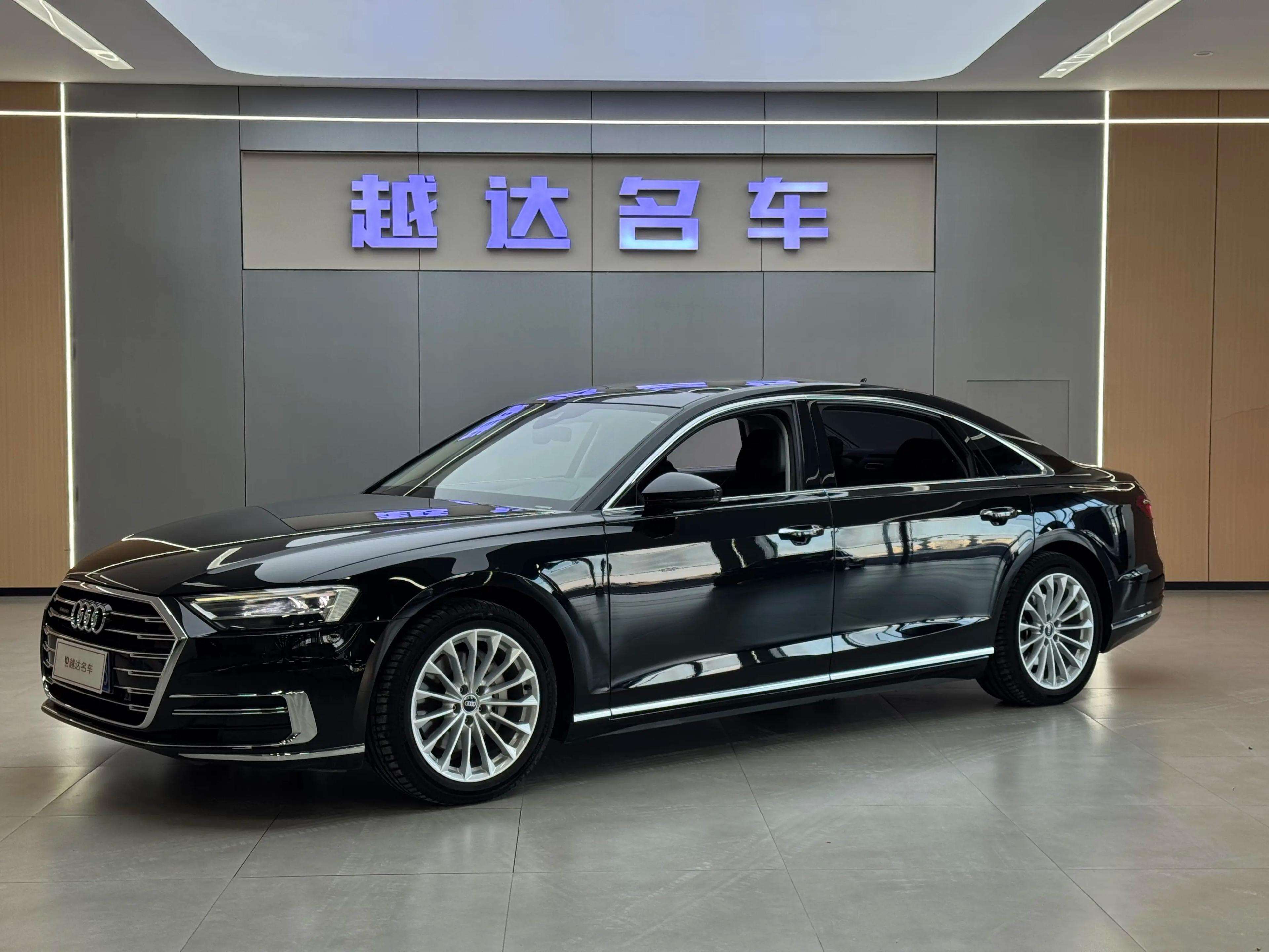Audi A8 2021 г. 53034 км.