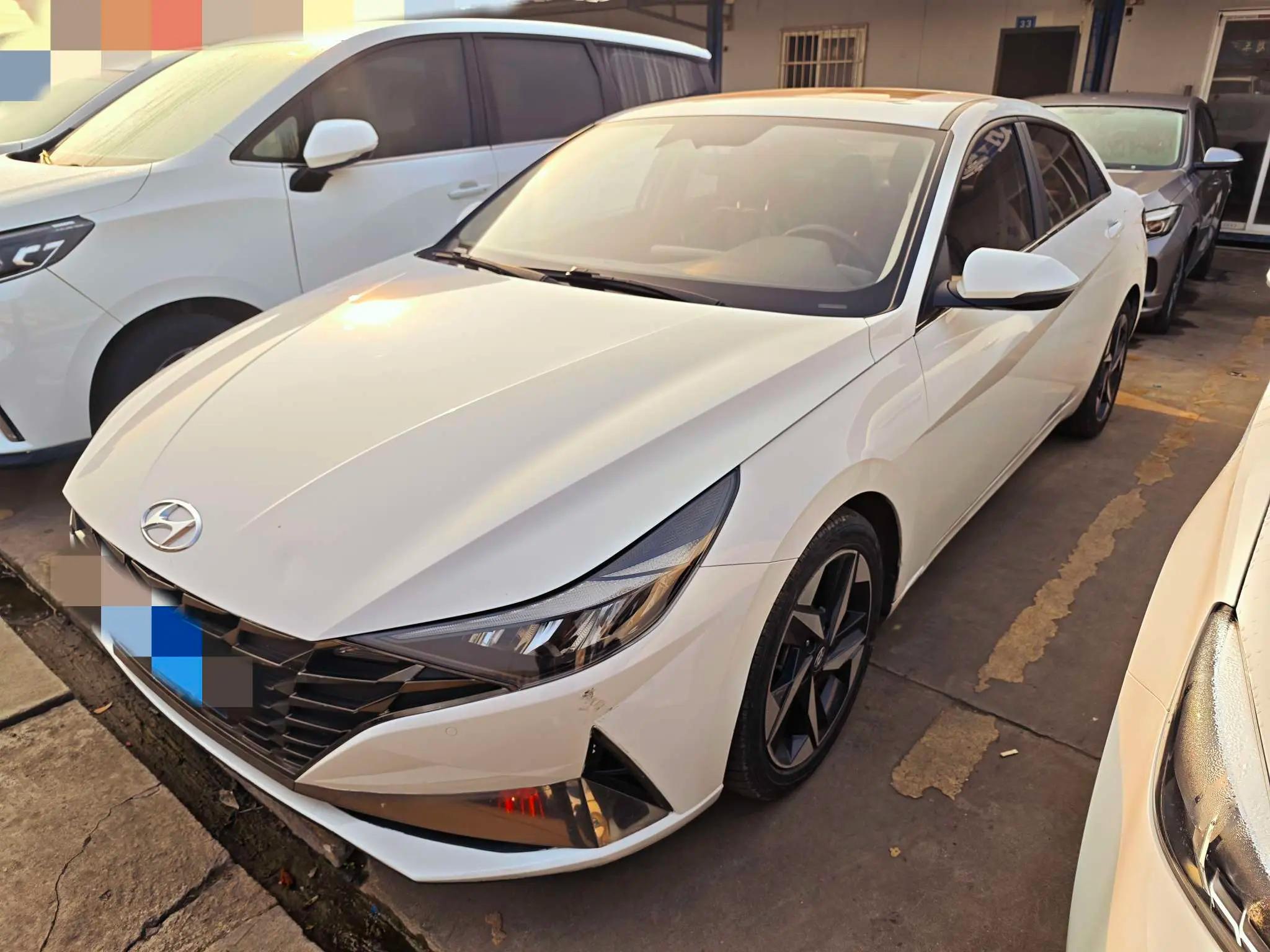 Hyundai Elantra 2021 г. 46545 км.