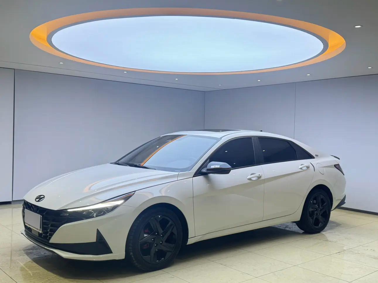 Hyundai Elantra 2022 г. 41052 км.