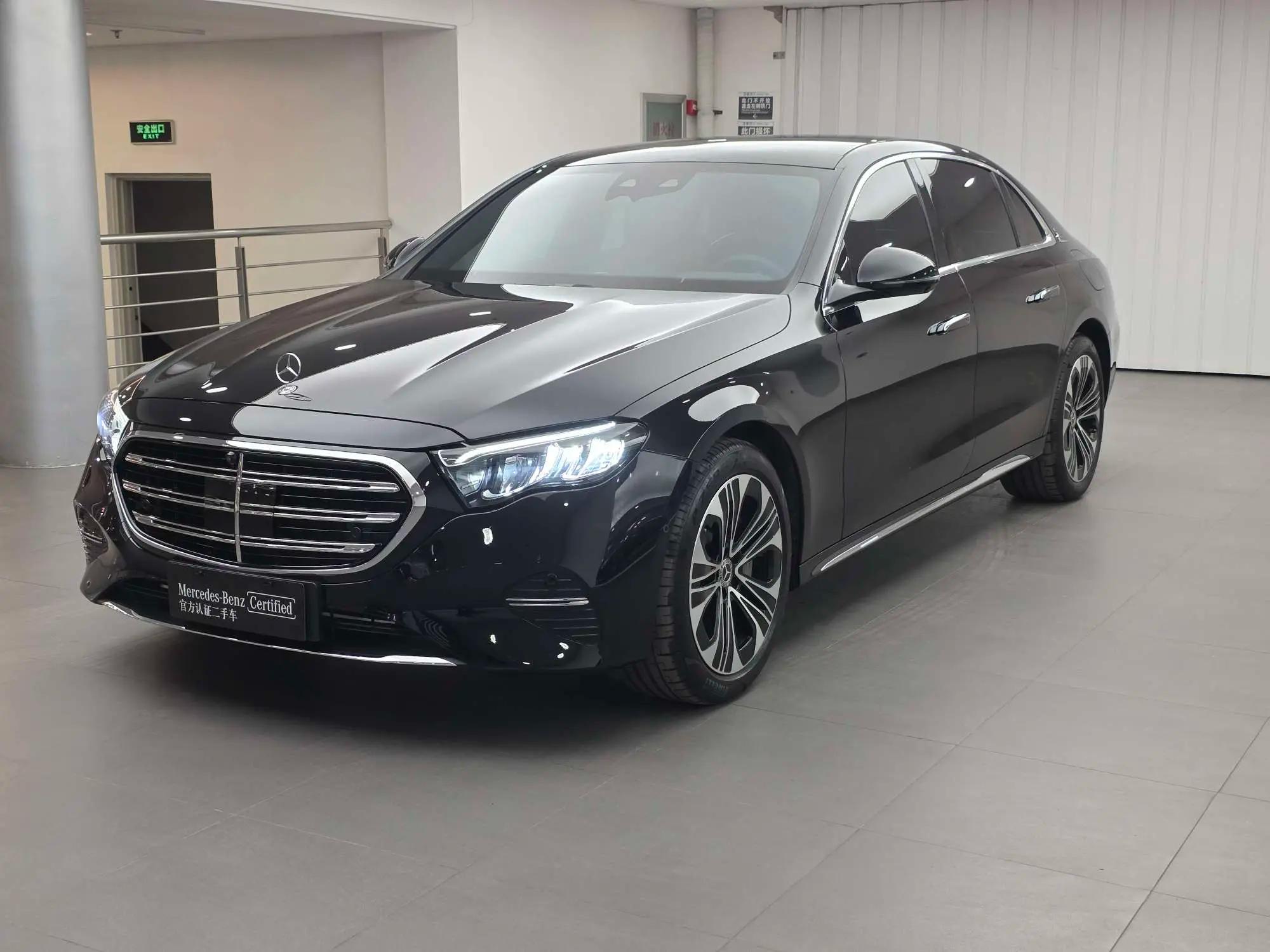 Mercedes-Benz E-Class PHEV 2025 г. 3003 км.