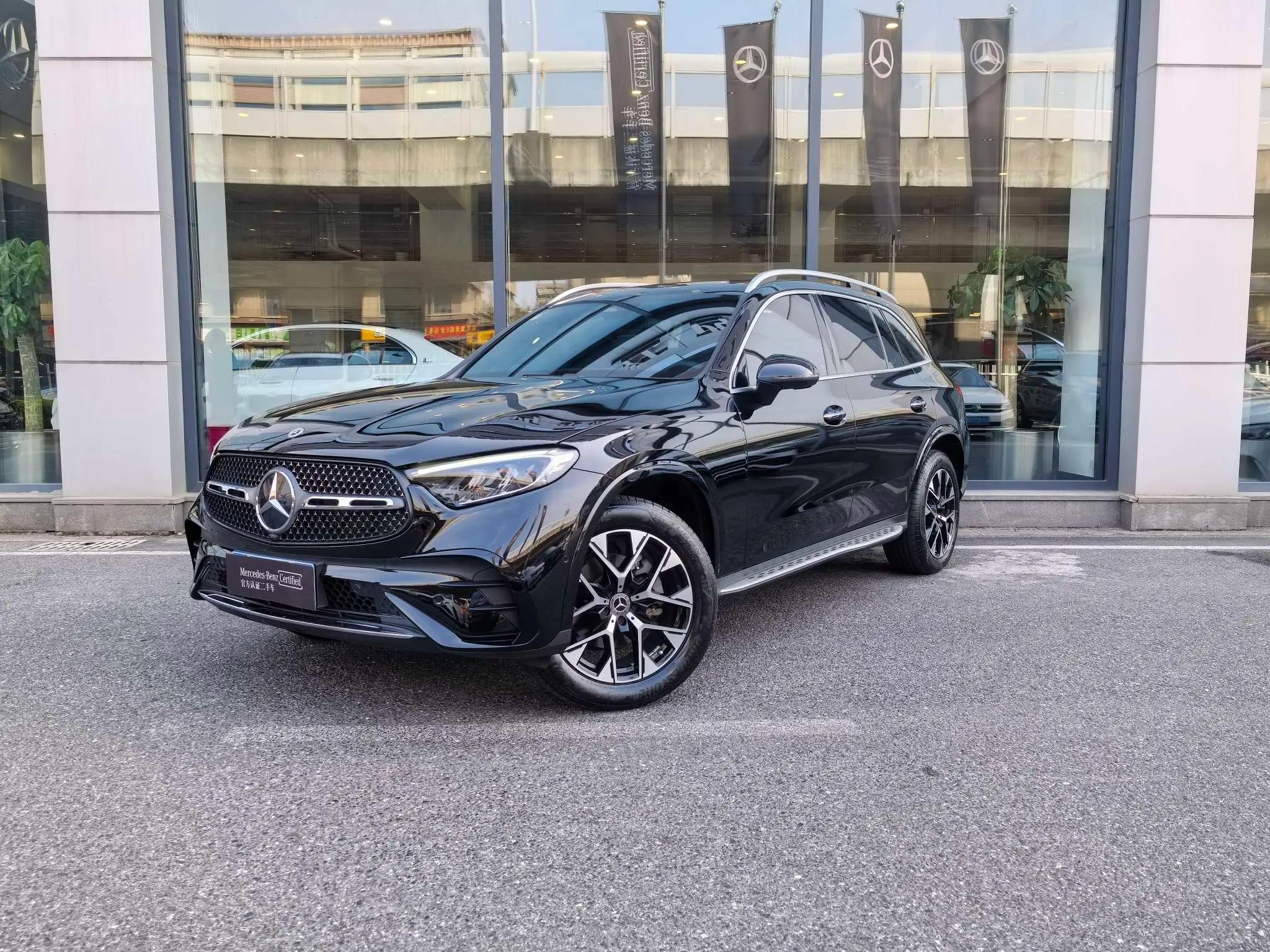 Mercedes-Benz GLC 2024 г. 15007 км.