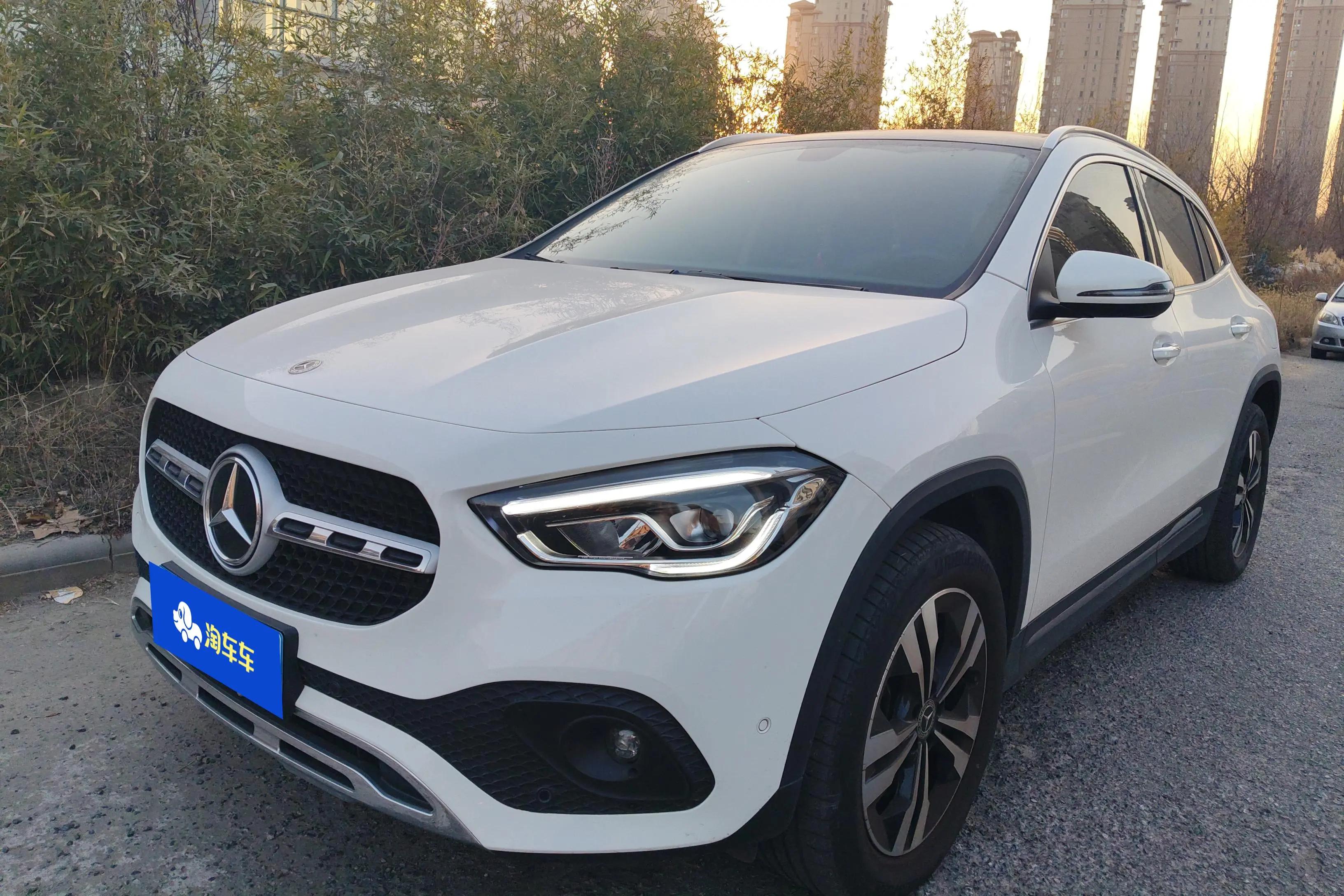 Mercedes-Benz GLA 2021 г. 35353 км.