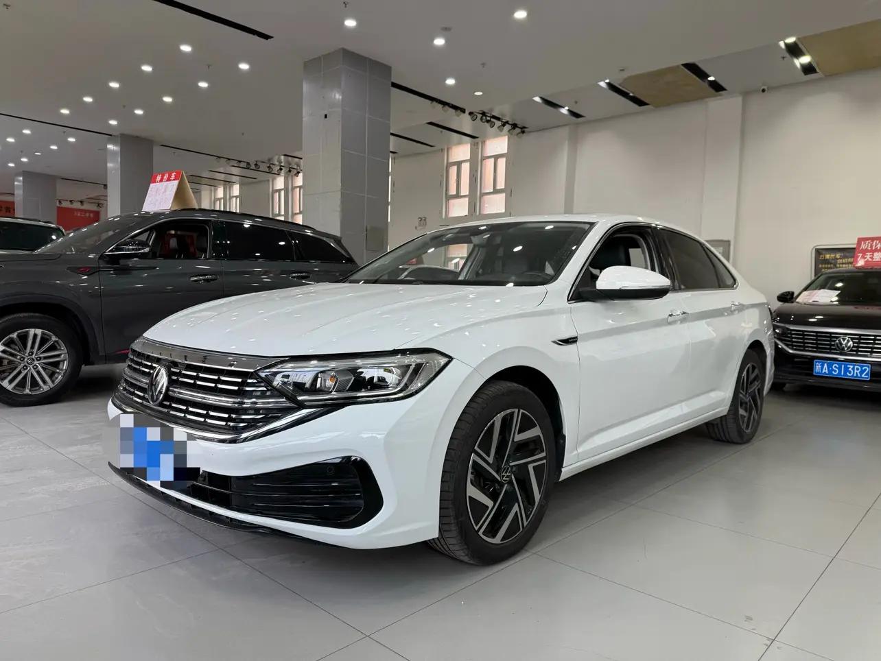 Volkswagen Sagitar 2023 г. 40027 км.