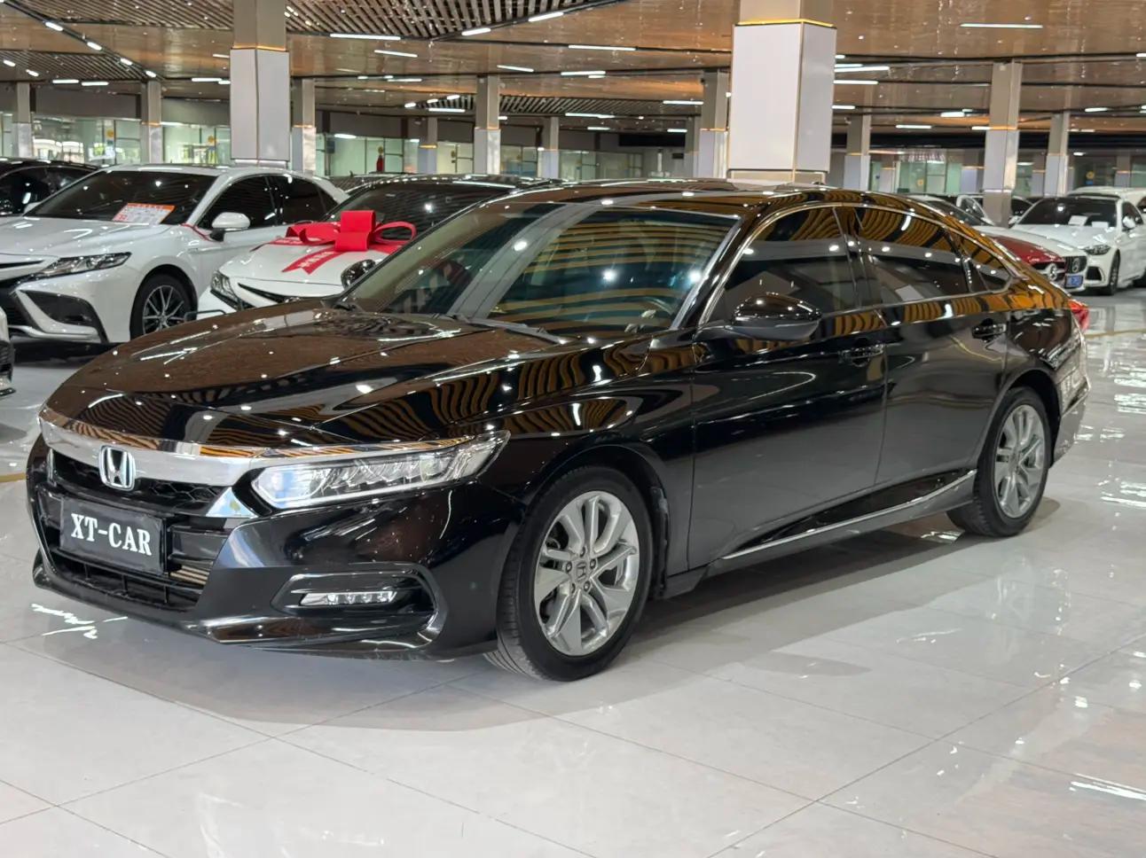 Honda Accord 2021 г. 77126 км.