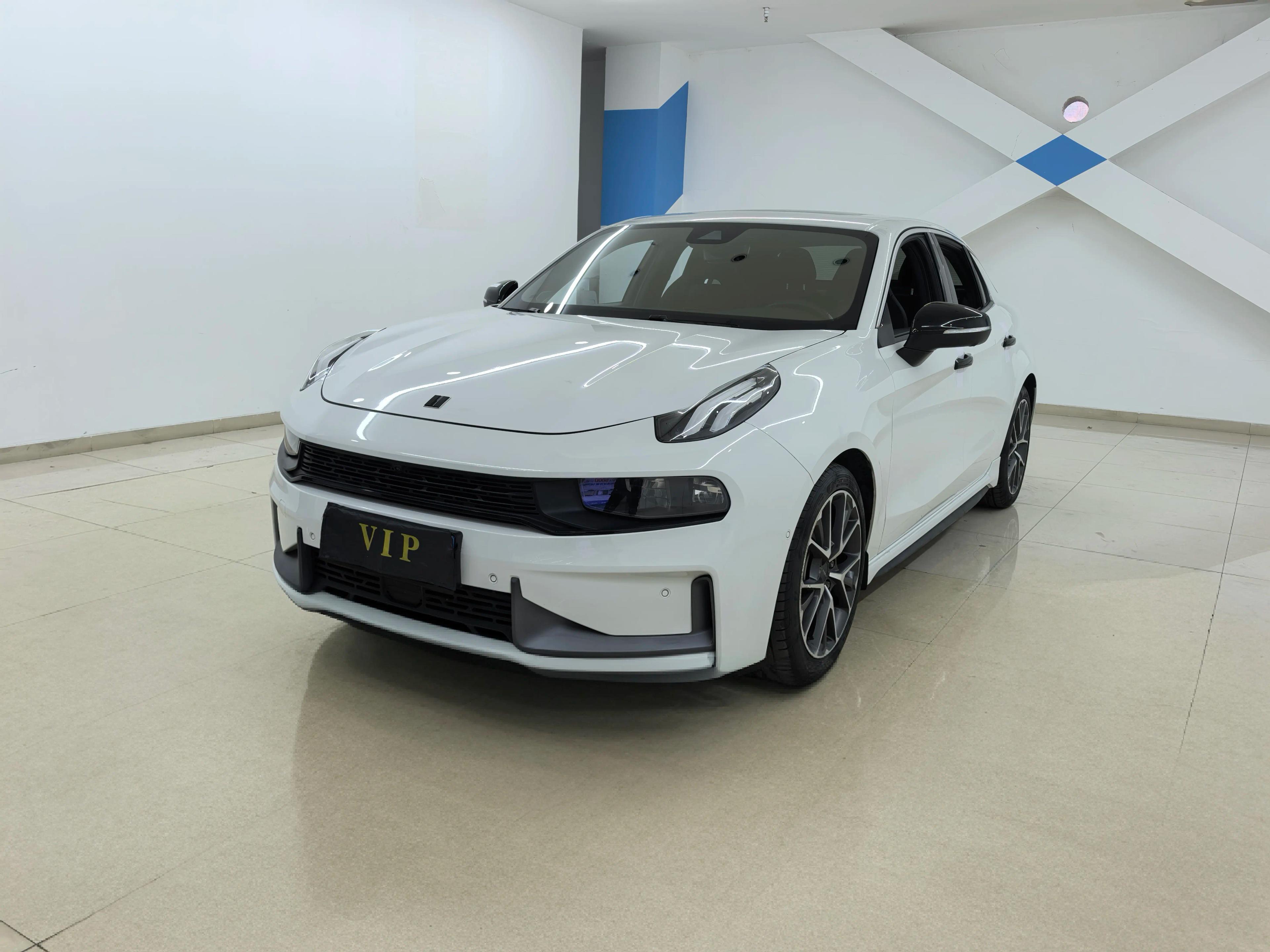 Lynk & Co 03 2022 г. 27121 км.