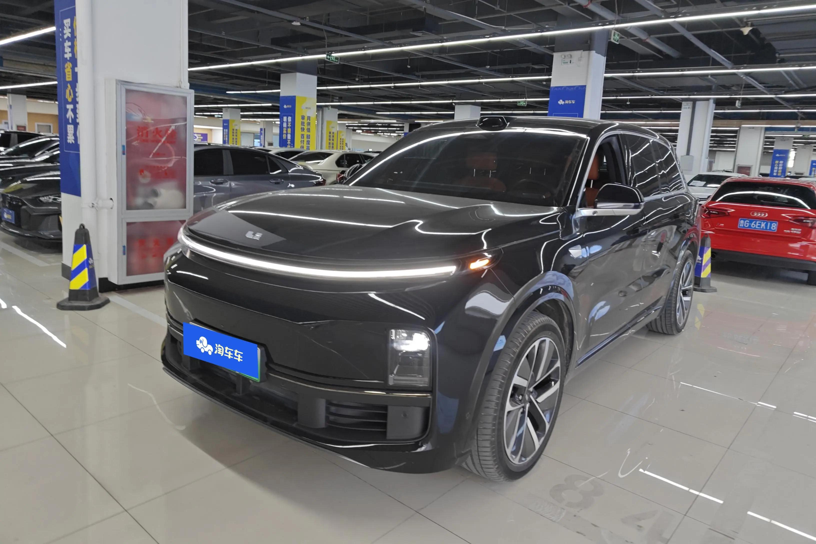 Lixiang L9 2023 г. 39974 км.