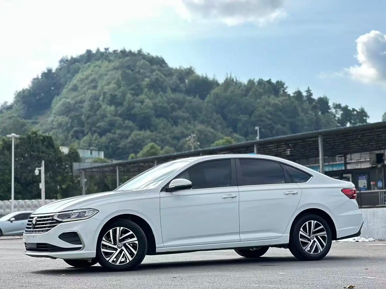 Volkswagen Lavida 2022 г. 73043 км.