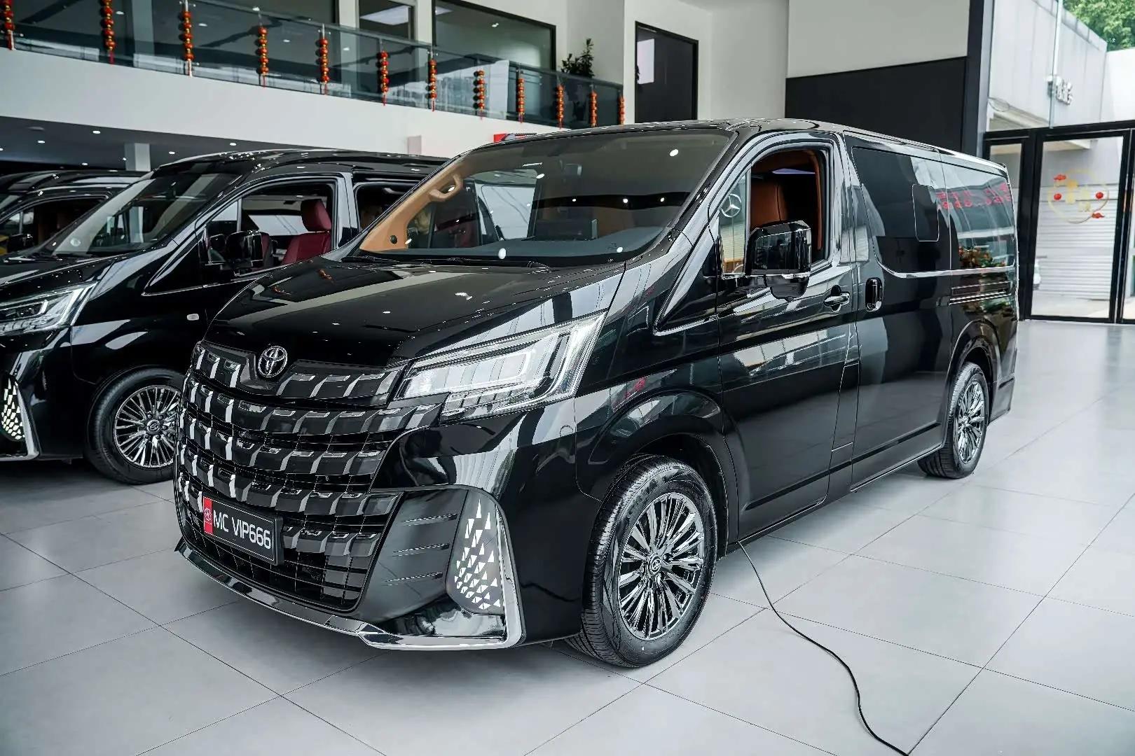 Toyota HiAce 2025 г. 1038 км.