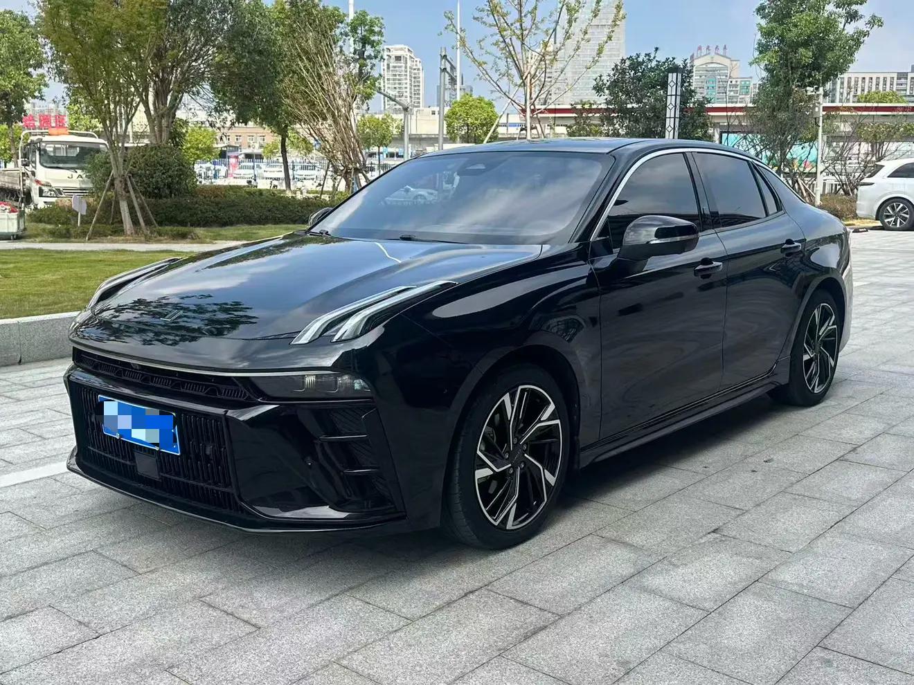 Lynk & Co 03 2023 г. 18749 км.