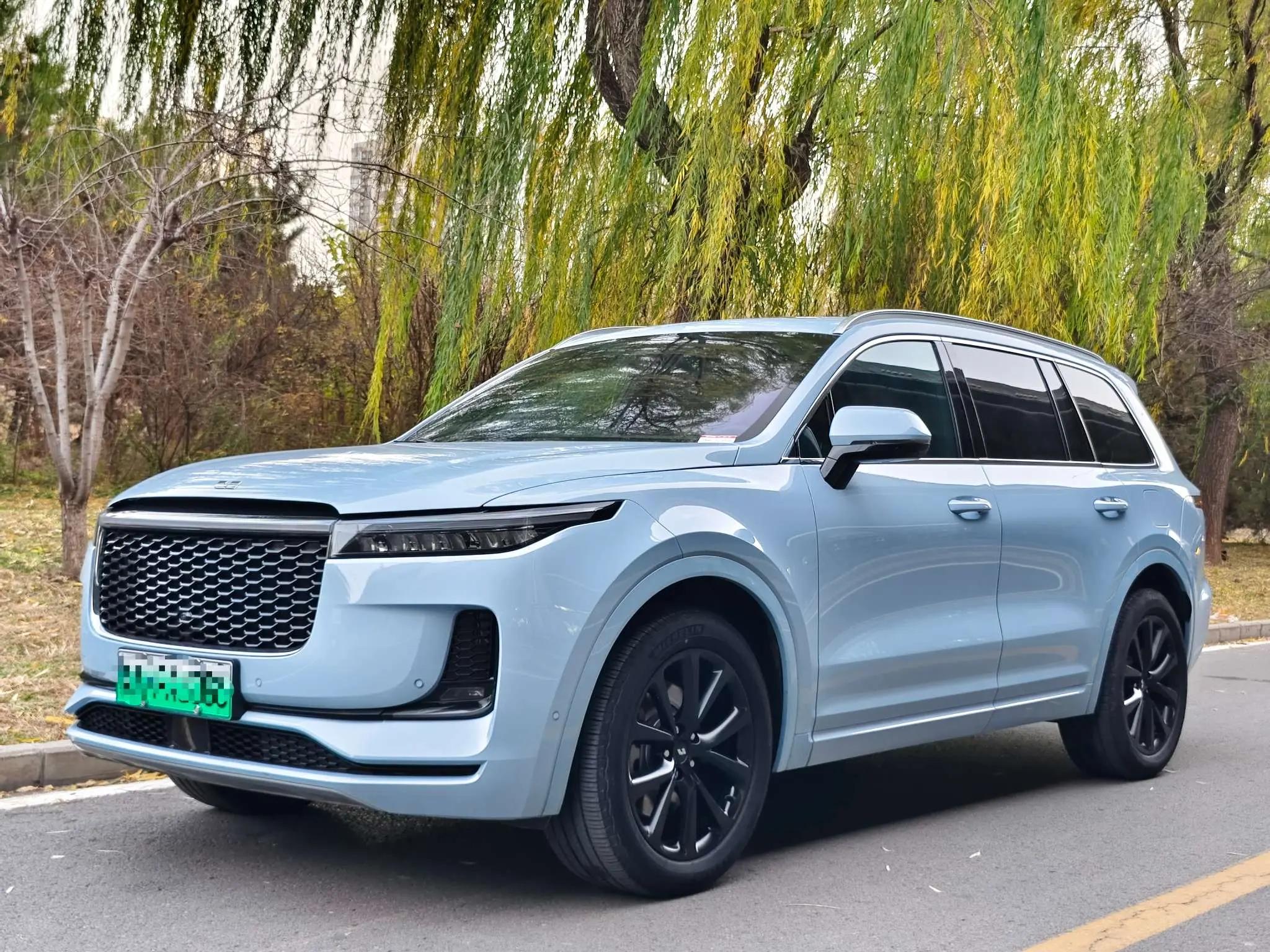 Lixiang ONE 2022 г. 38011 км.