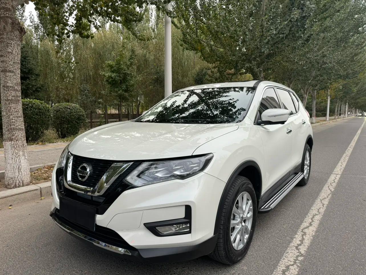 Nissan X-Trail 2024 г. 10922 км.