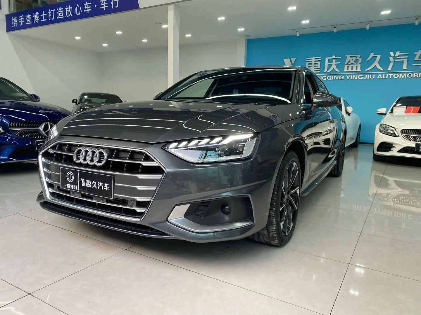 Audi A4L 2022 г. 44627 км.
