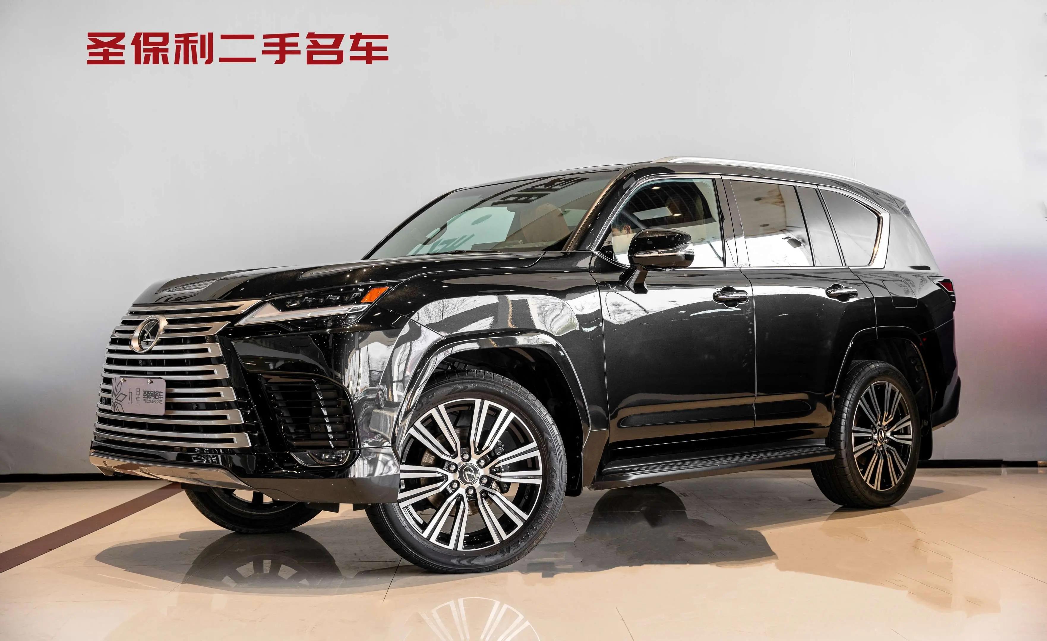 Lexus LX 2024 г. 41283 км.