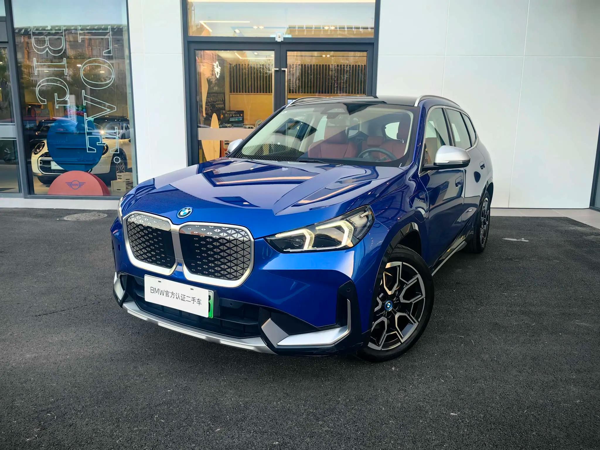 BMW iX1 2024 г. 21079 км.