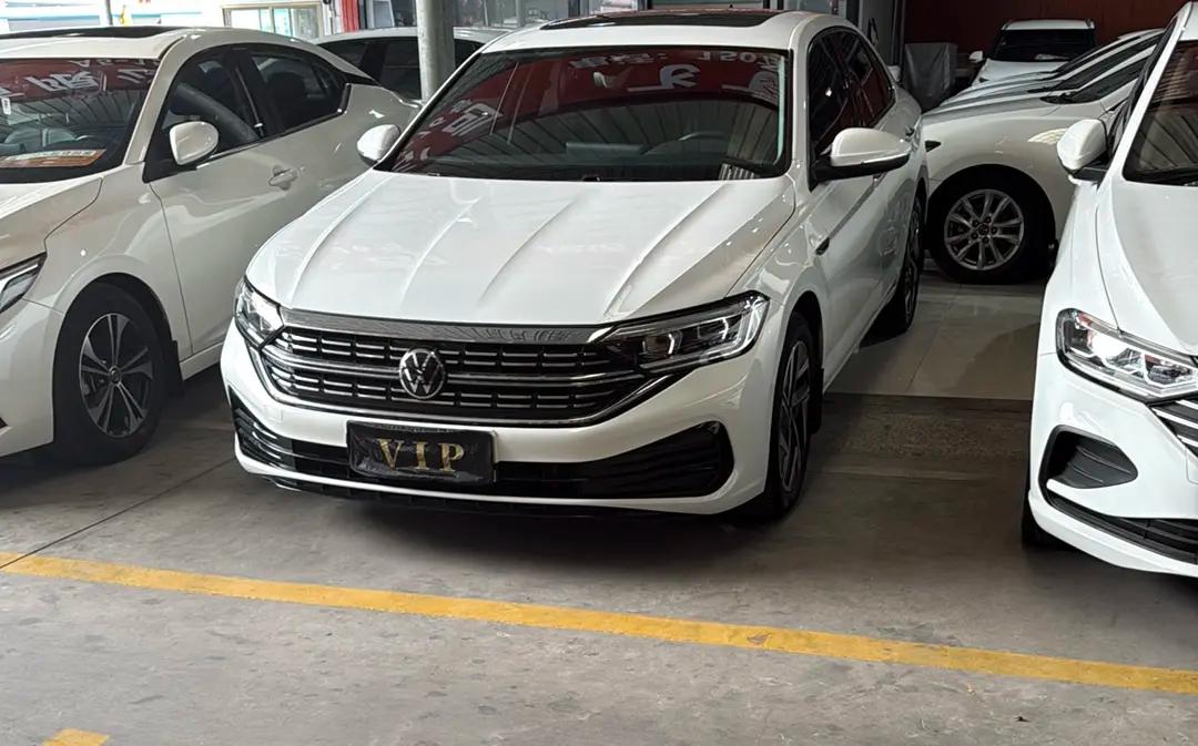 Volkswagen Sagitar 2023 г. 42019 км.