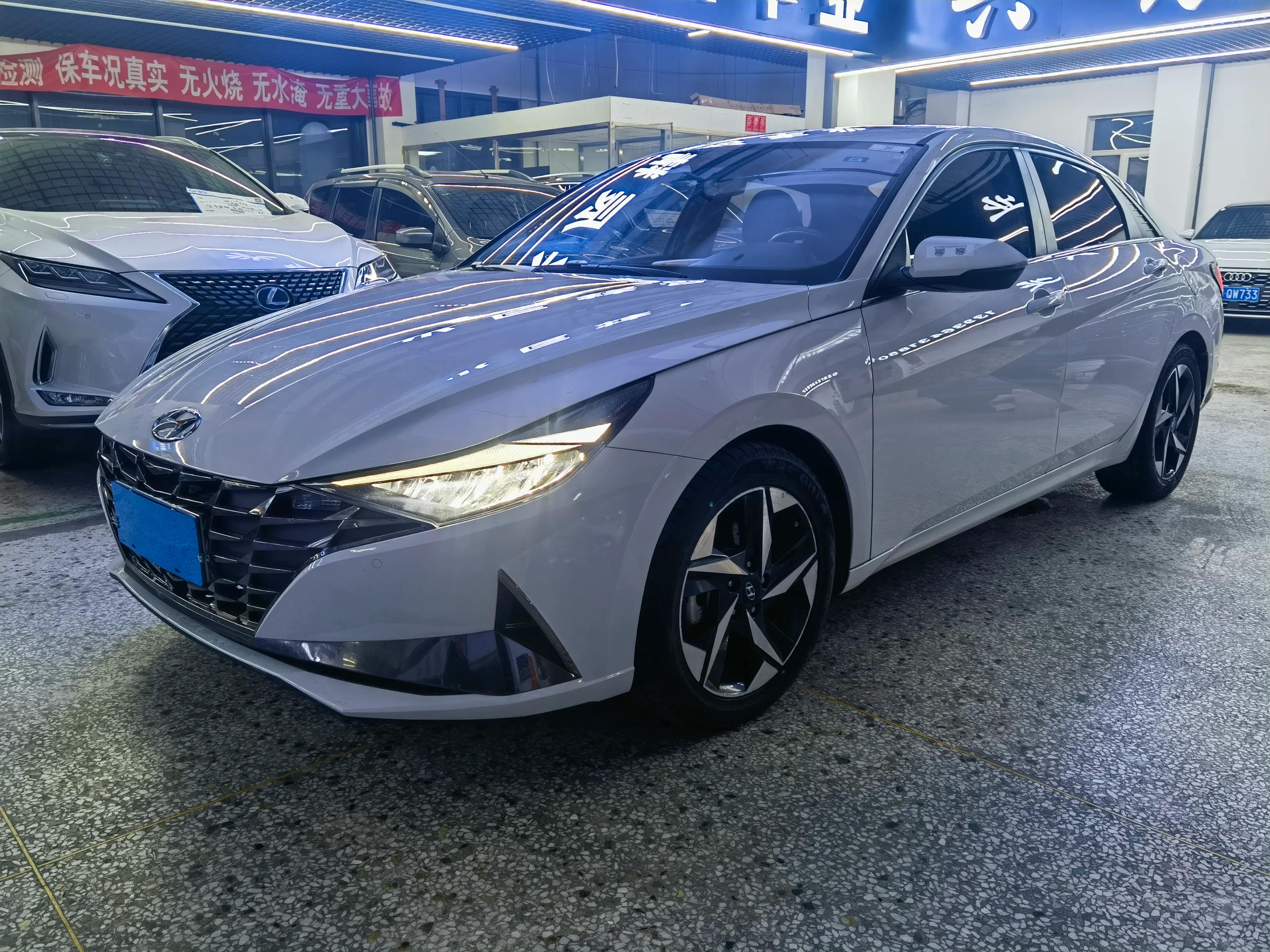 Hyundai Elantra 2021 г. 66056 км.