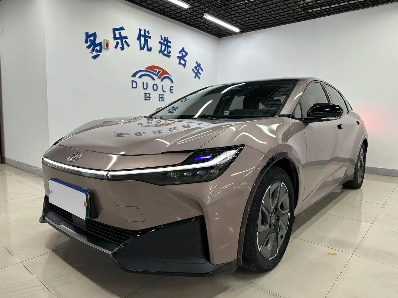 Toyota bZ3 2023 г. 23094 км.