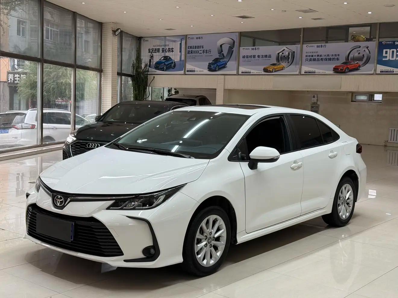 Toyota Corolla 2022 г. 24128 км.