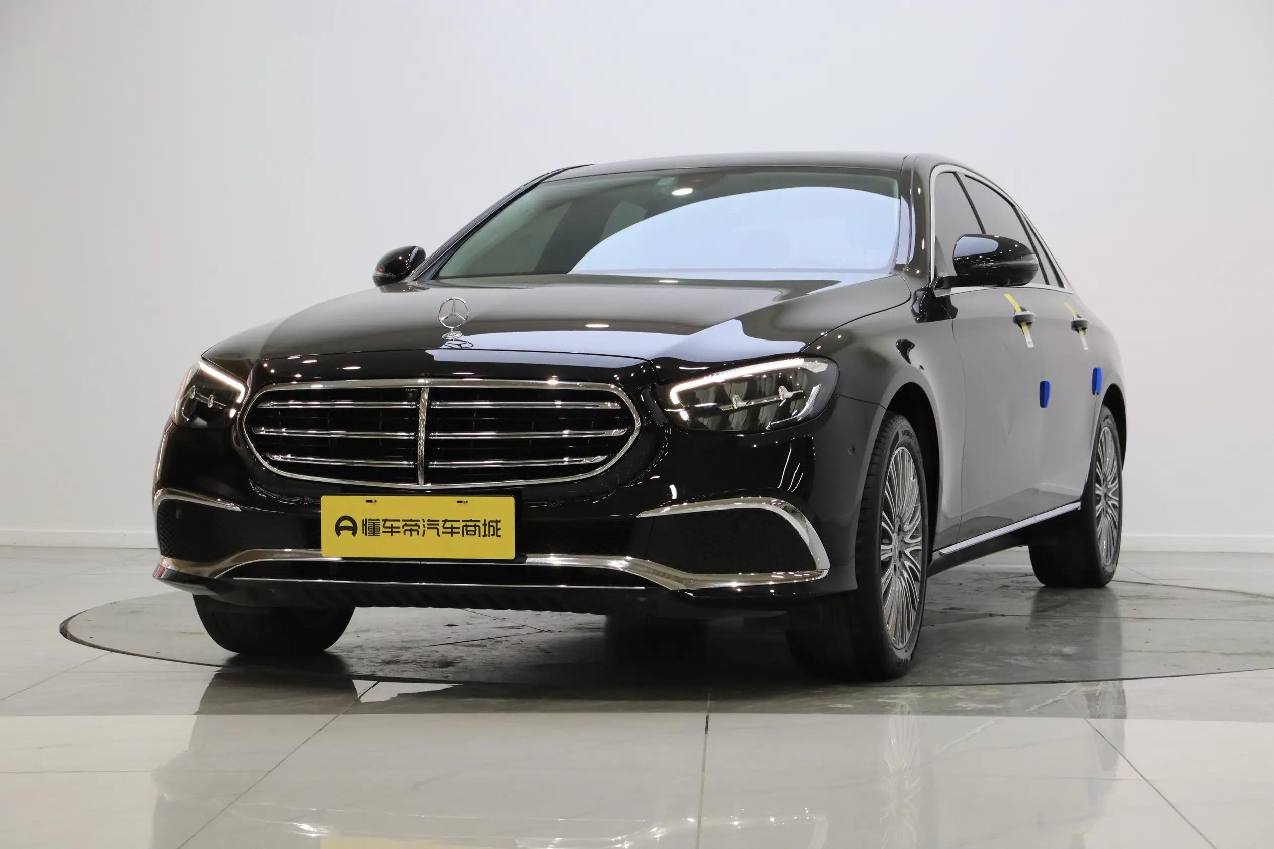 Mercedes-Benz E-Class 2022 г. 28636 км.