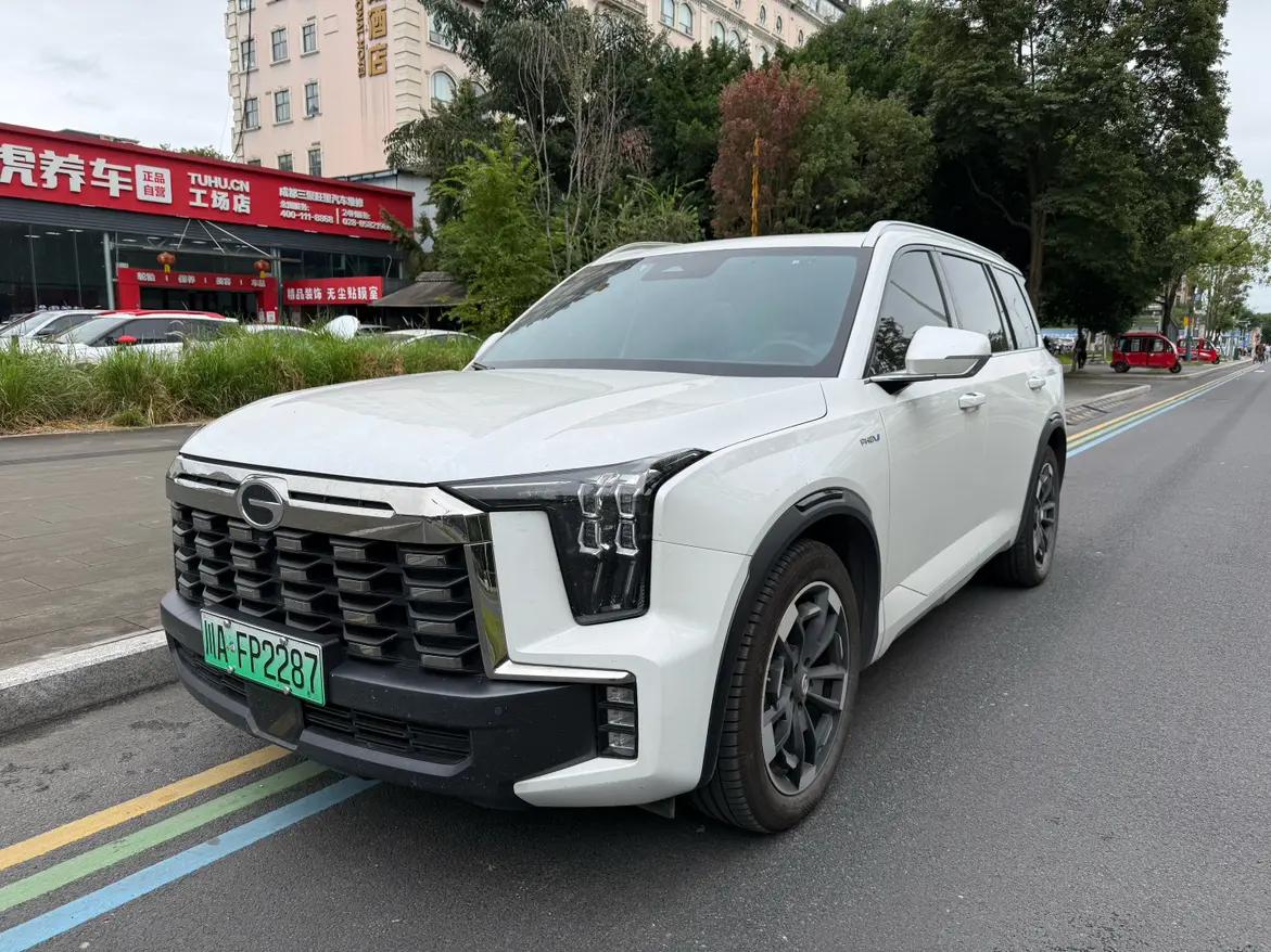 GAC Trumpchi ES9 PHEV 2023 г. 28089 км.
