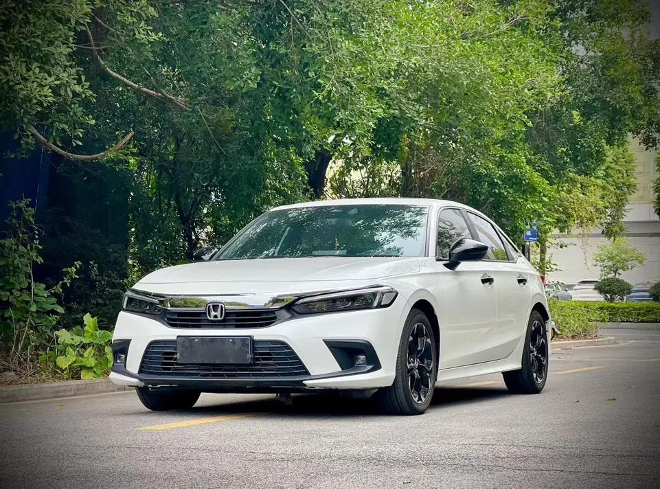 Honda Civic 2024 г. 20131 км.