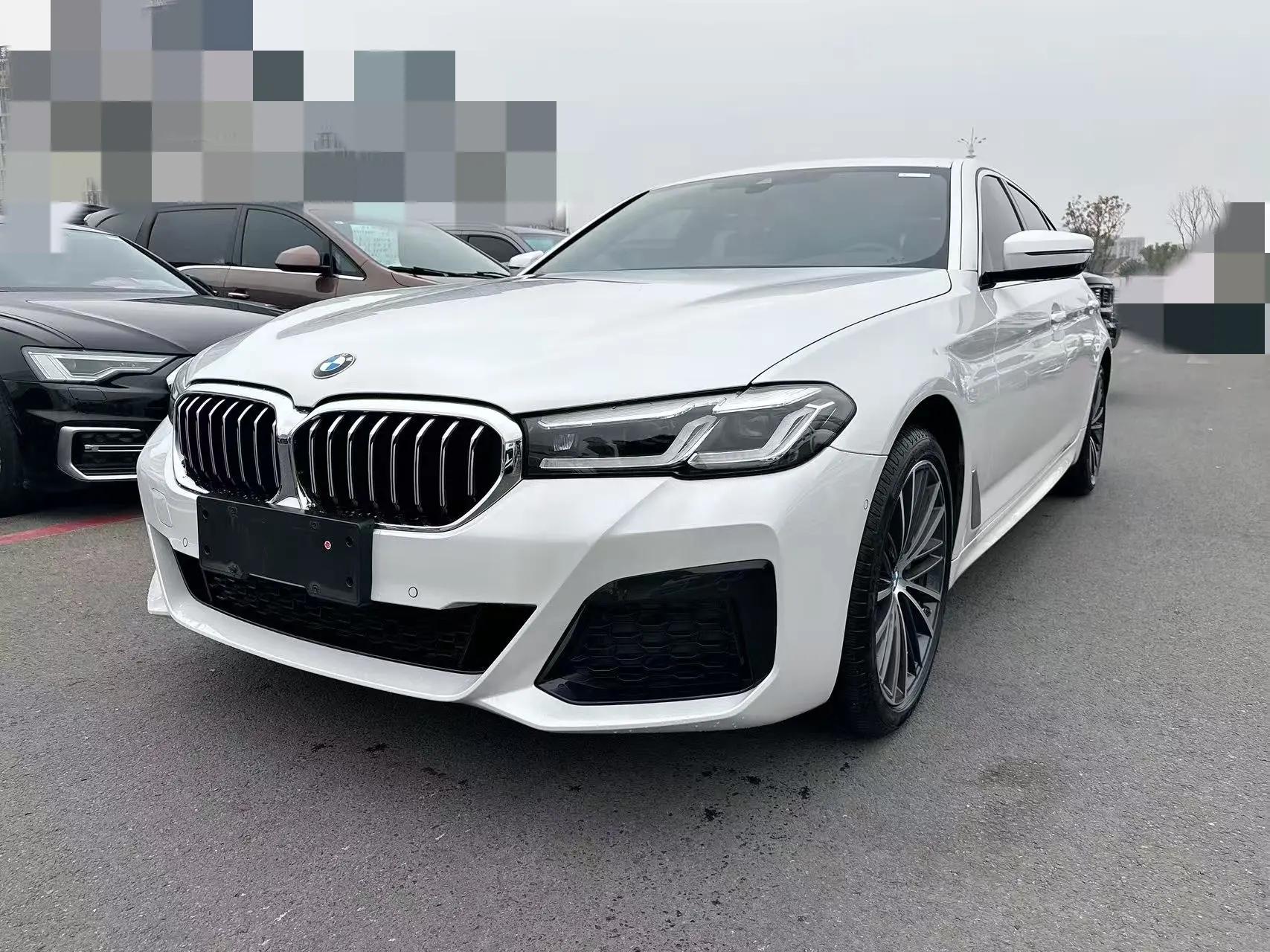 BMW 5 Series 2024 г. 22070 км.