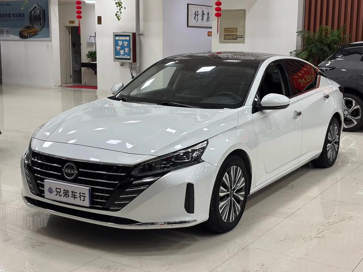 Nissan Altima 2023 г. 21747 км.