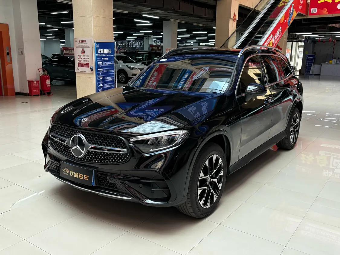 Mercedes-Benz GLC 2024 г. 4356 км.