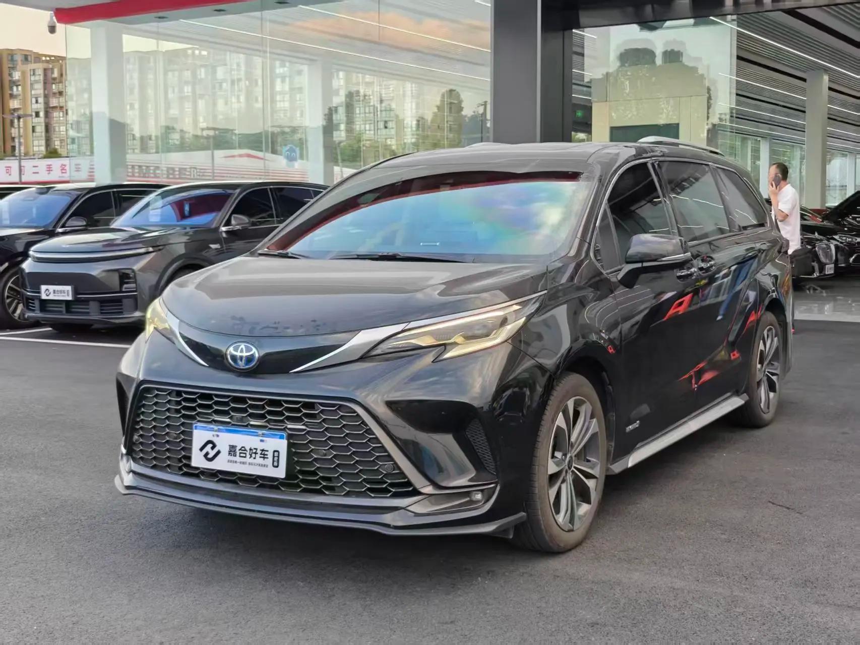 Toyota Granvia 2024 г. 27071 км.