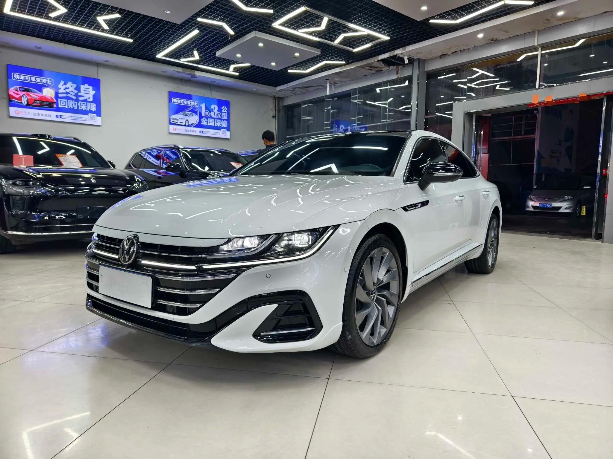 Volkswagen Arteon 2022 г. 92865 км.